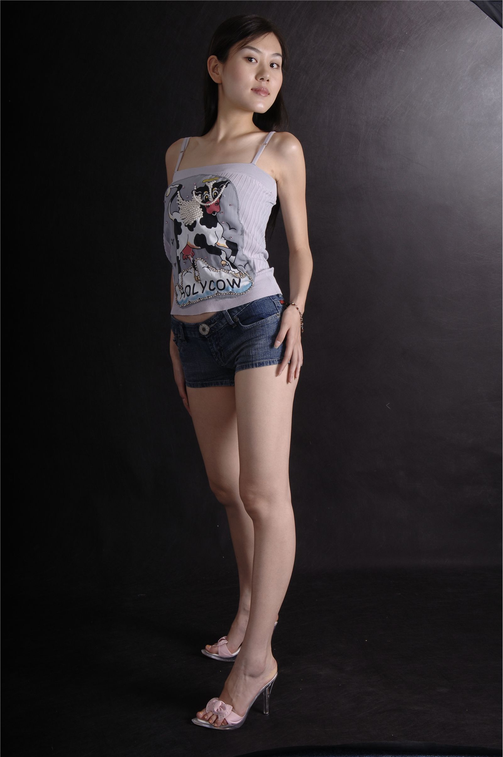 中高艺MICALL原版裸足407M 国产美女丝袜写真套图