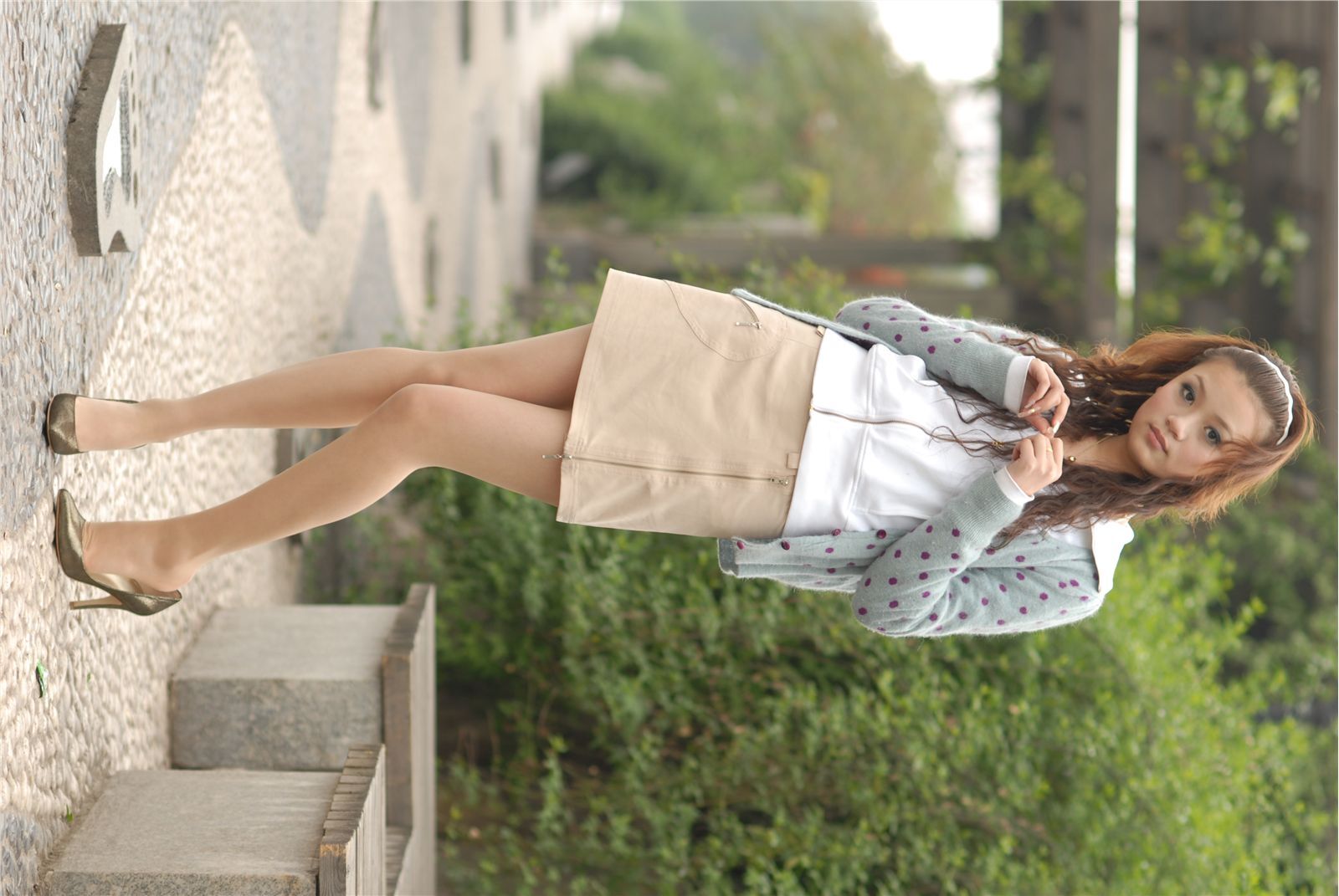 豆豆外景丝袜高跟图片 中高艺