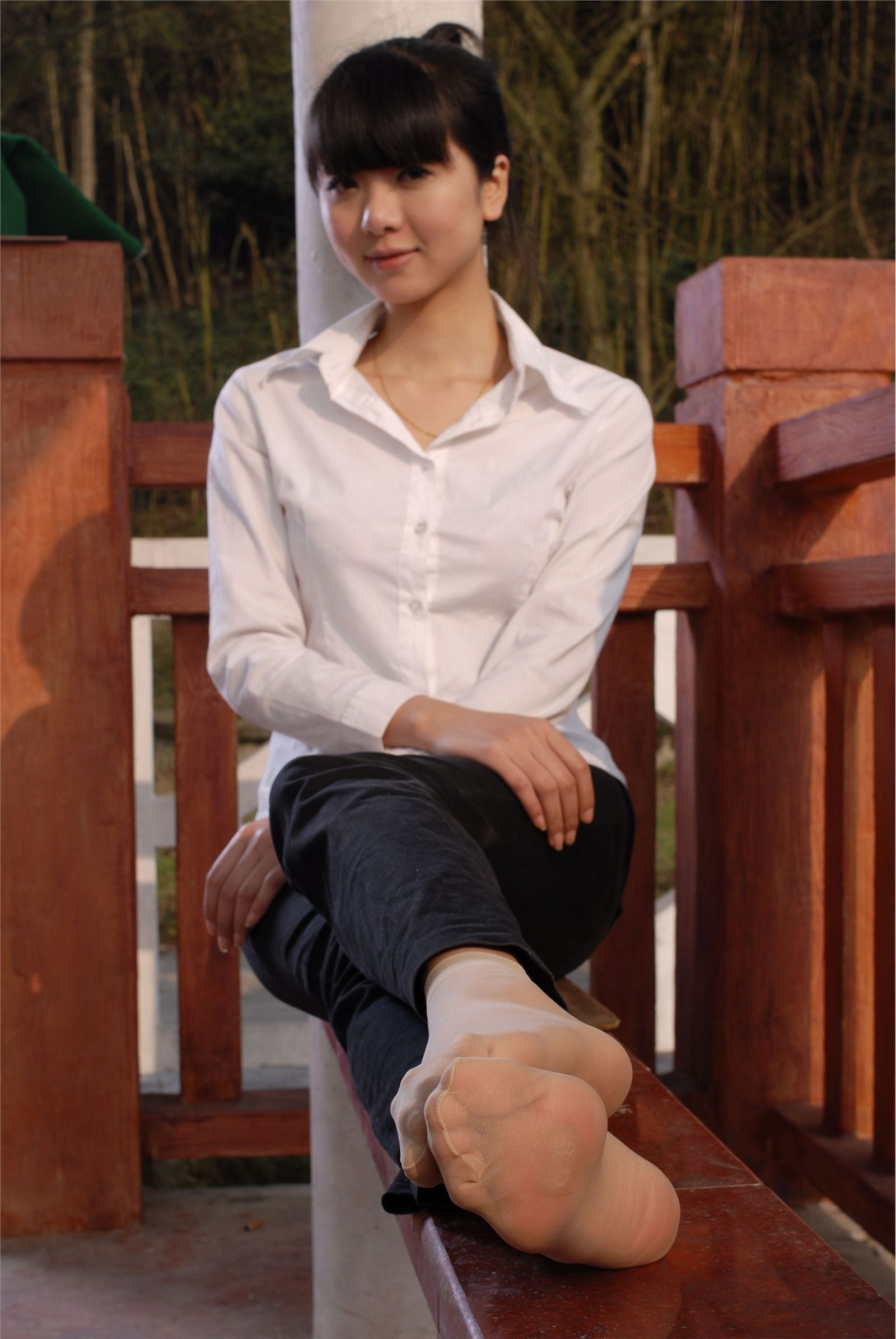 Auly外景丝袜高跟 中高艺