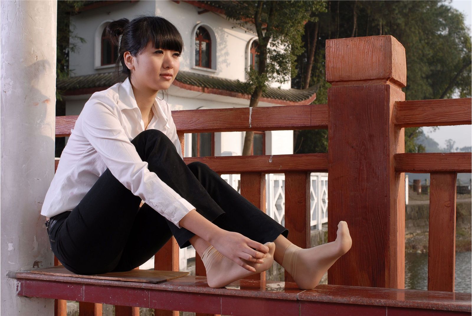 Auly外景丝袜高跟 中高艺