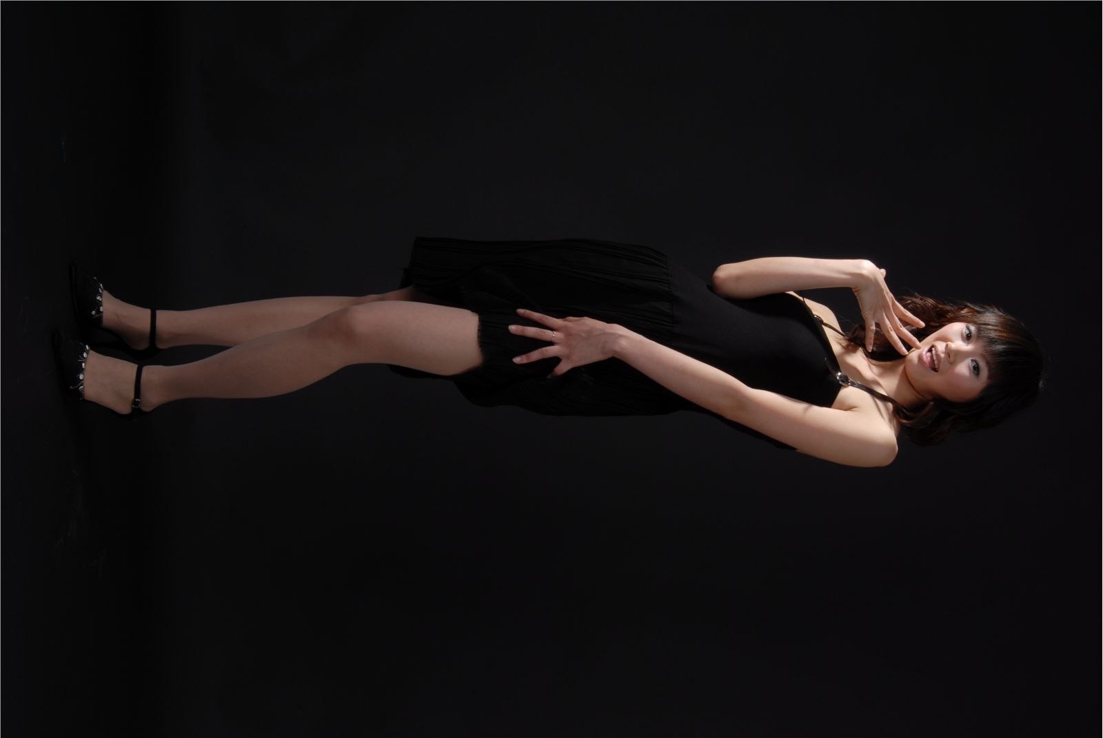 美女Cici 中高艺丝袜美腿