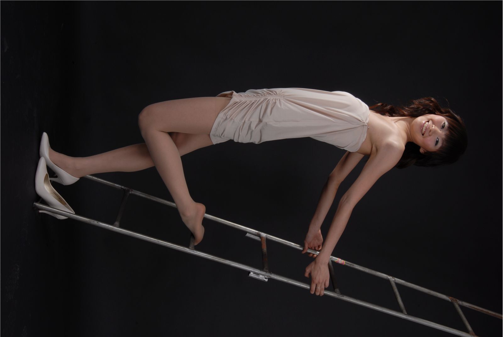 美女Cici 中高艺丝袜美腿