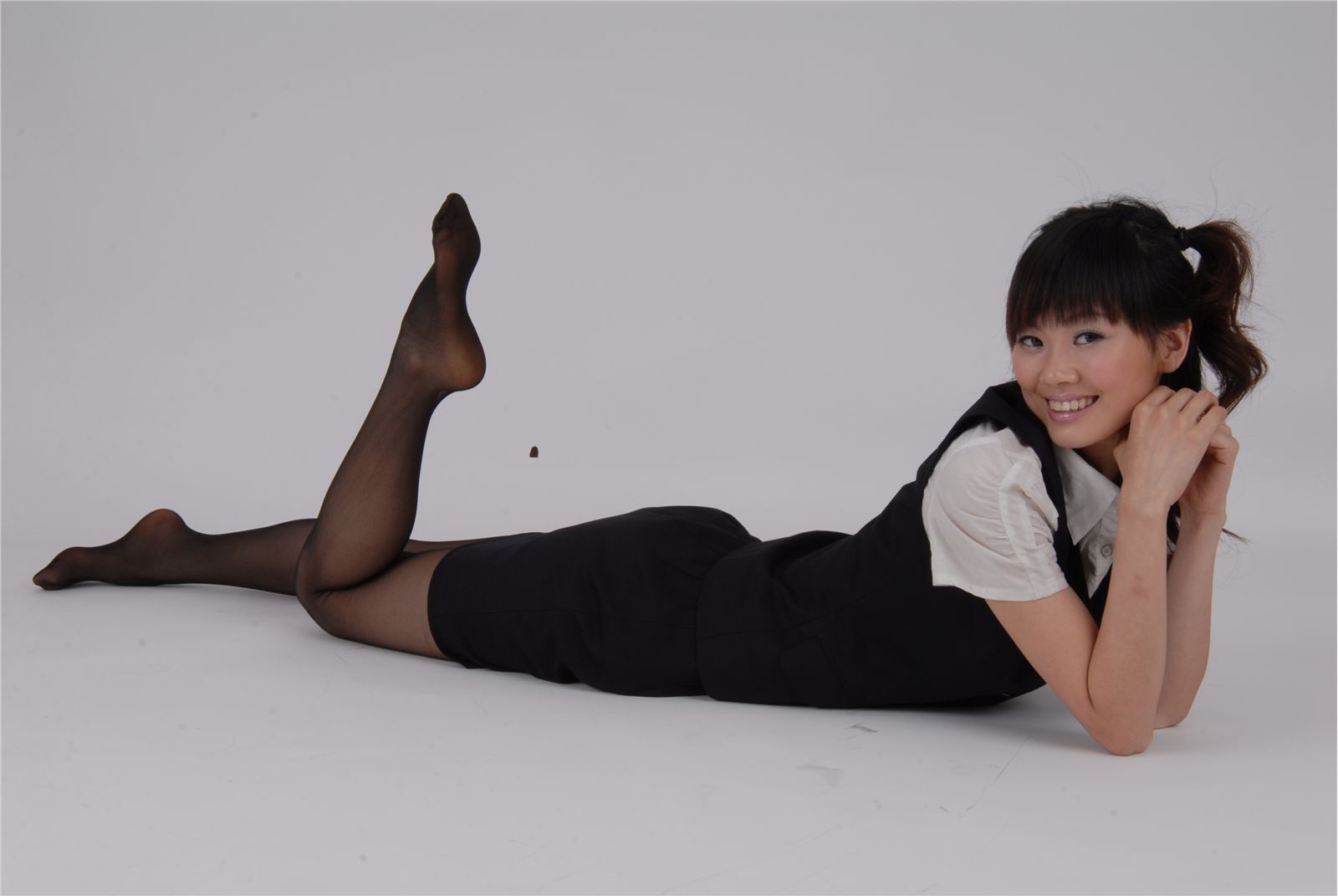 美女Cici 中高艺丝袜美腿