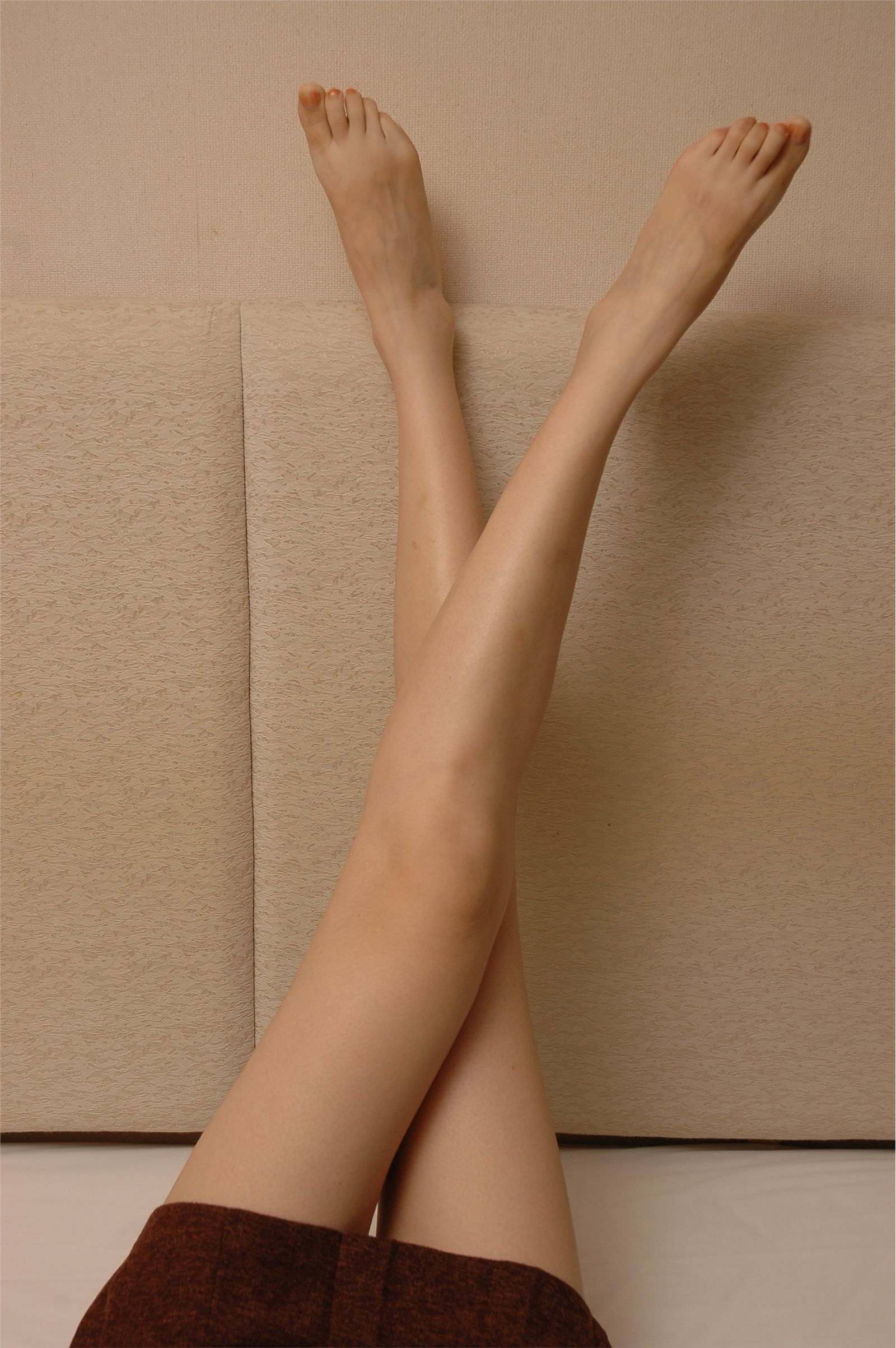 中高艺MICALL原版裸足写真套图　 国产美女丝袜