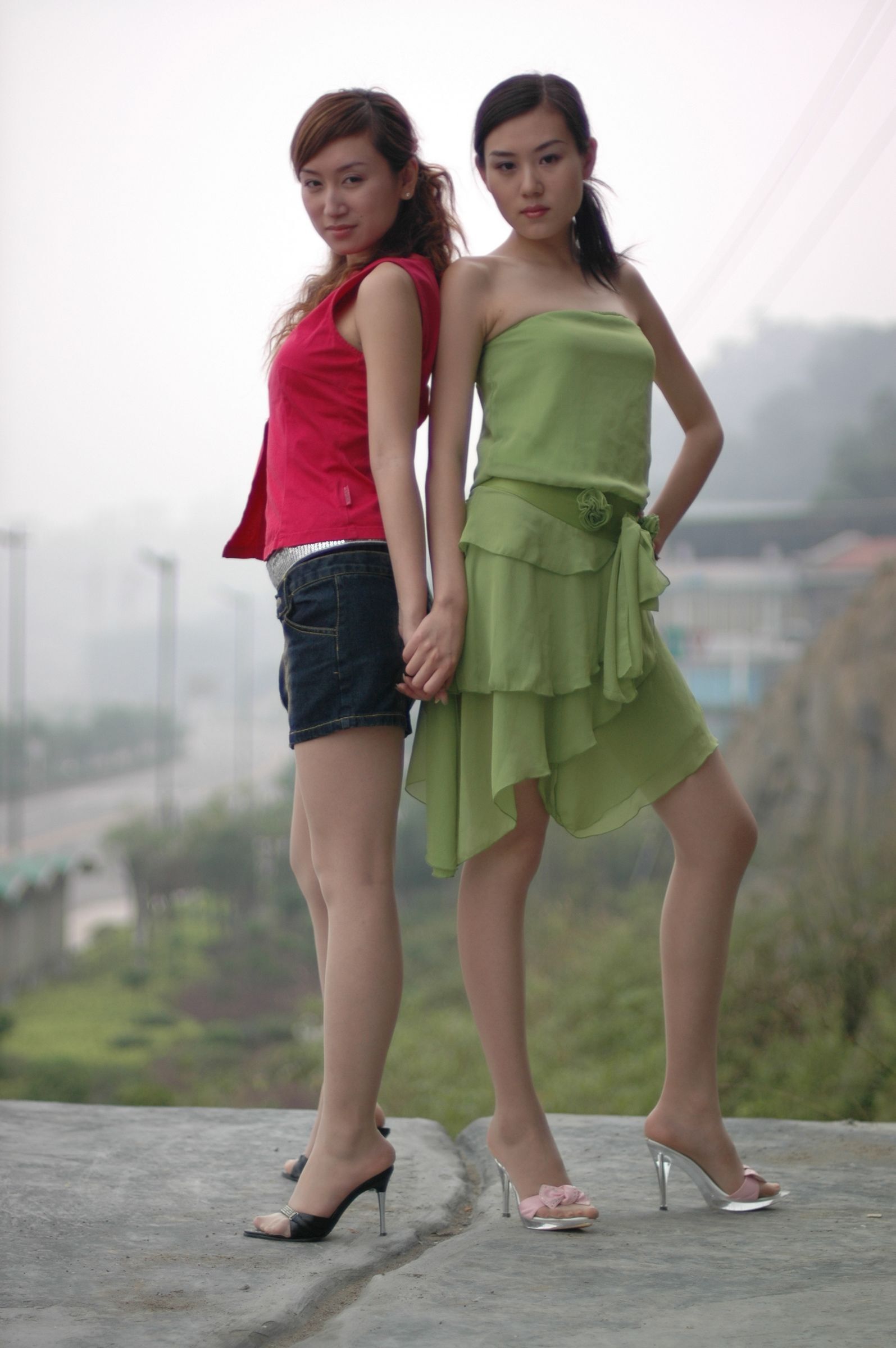 Michelle+微微丝袜高跟1 中高艺套图