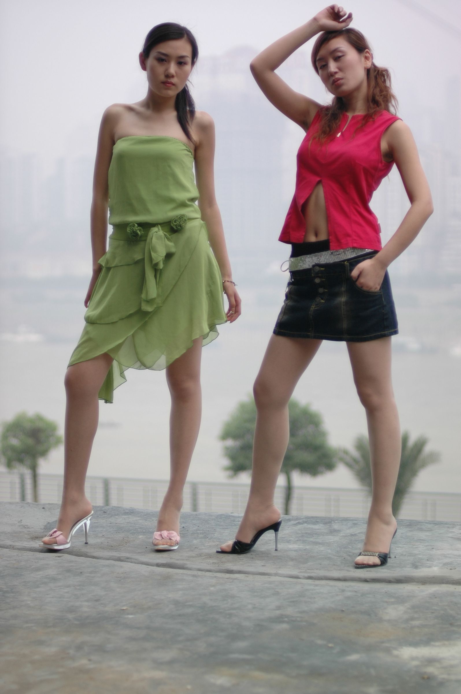 Michelle+微微丝袜高跟1 中高艺套图