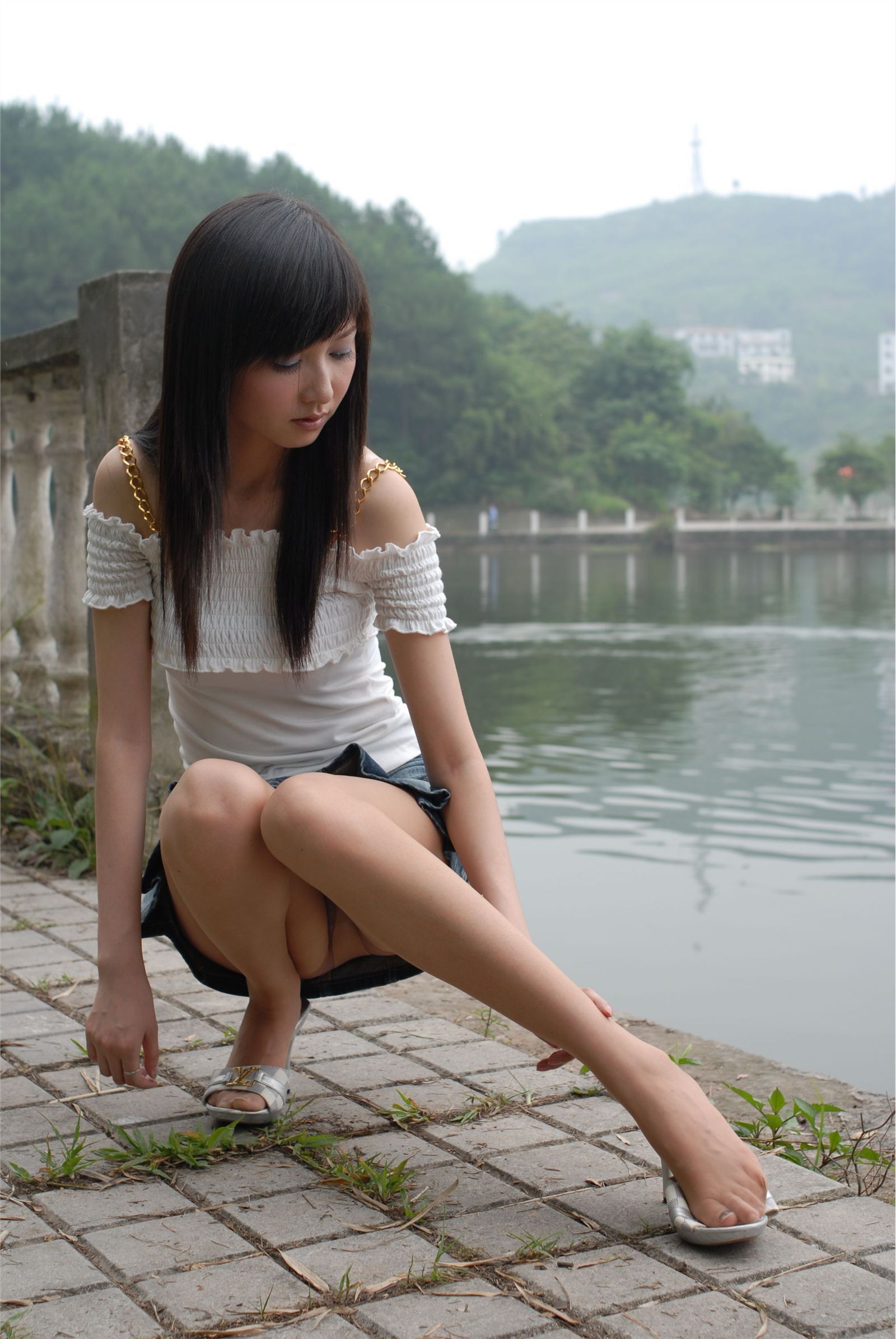 Nessy外景丝袜高跟3(无水印大图) 中高艺套图