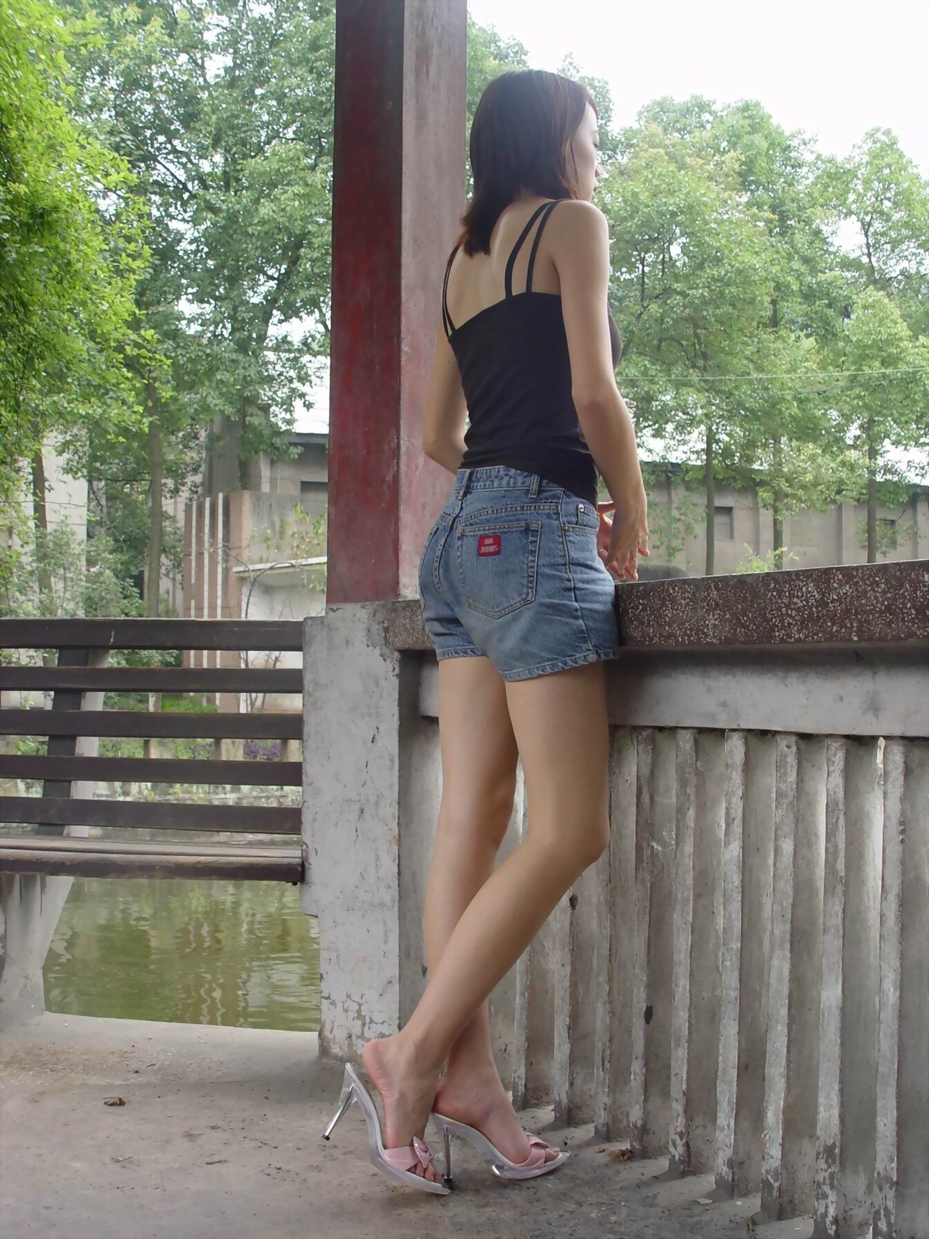 敏敏户外写真 中高艺美腿丝袜