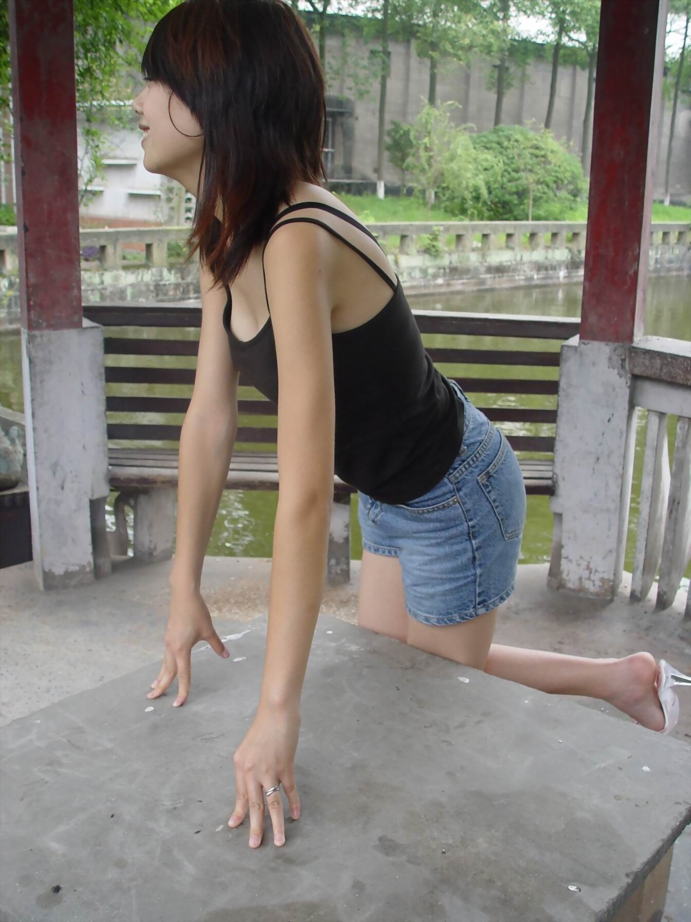 敏敏户外写真 中高艺美腿丝袜