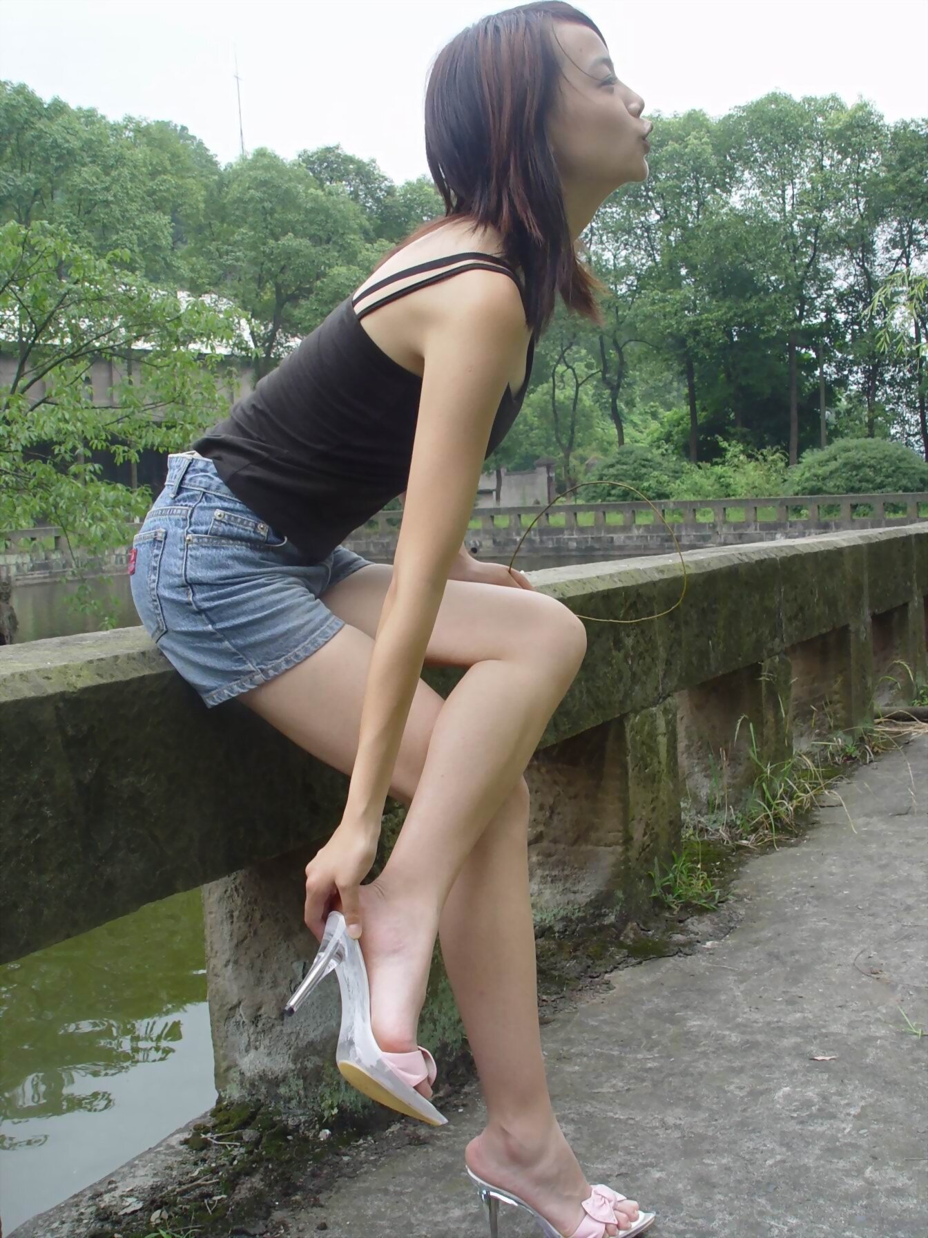 敏敏户外写真 中高艺美腿丝袜