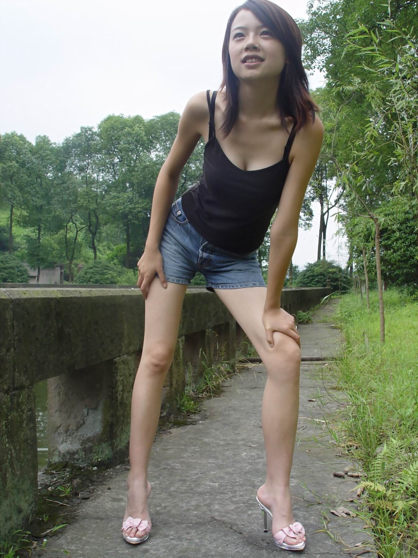 敏敏户外写真 中高艺美腿丝袜