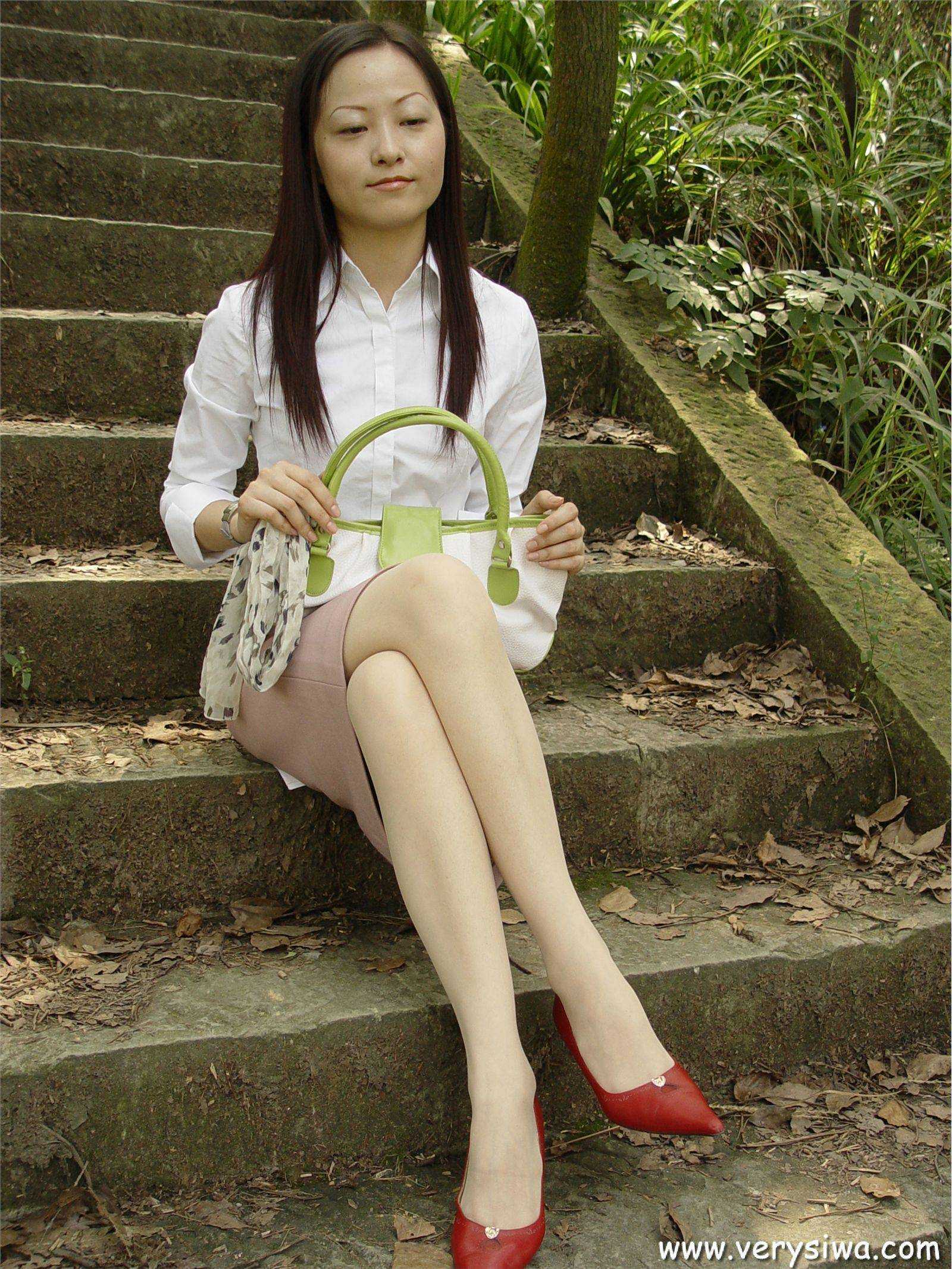 中高艺 P001 Canndy 国产丝袜性感美女图片