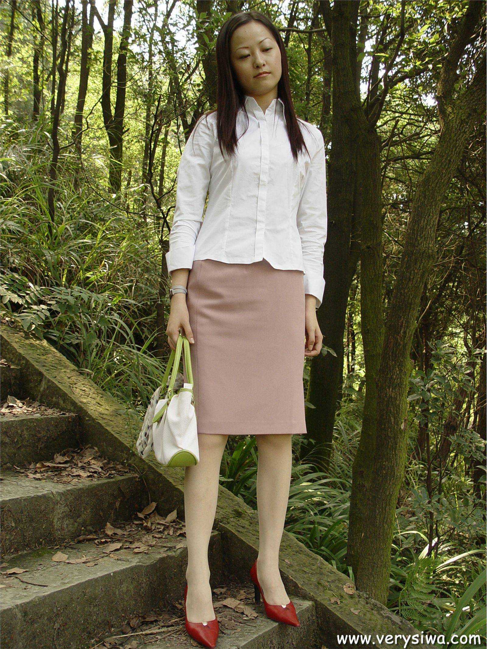 中高艺 P001 Canndy 国产丝袜性感美女图片