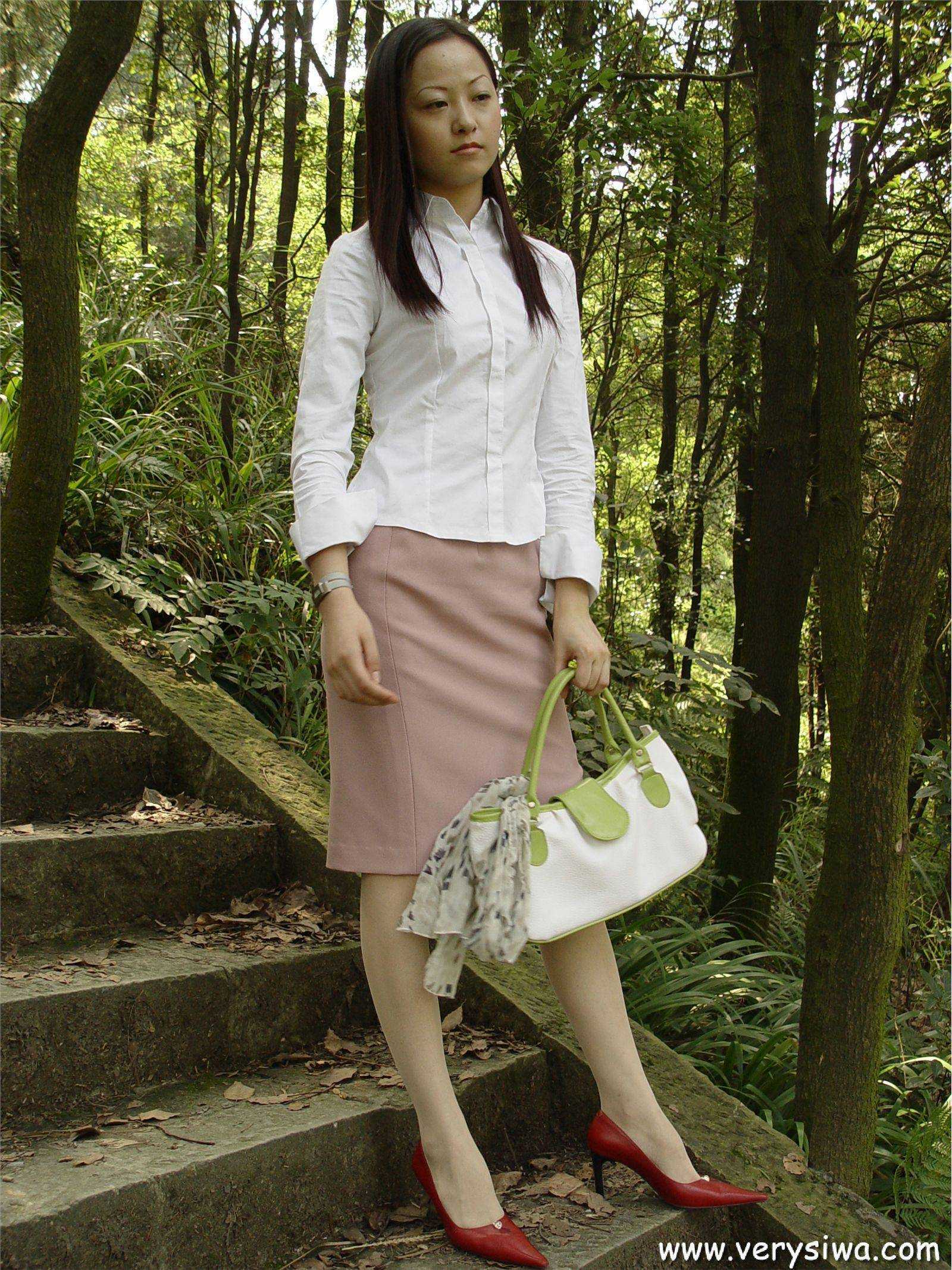 中高艺 P001 Canndy 国产丝袜性感美女图片