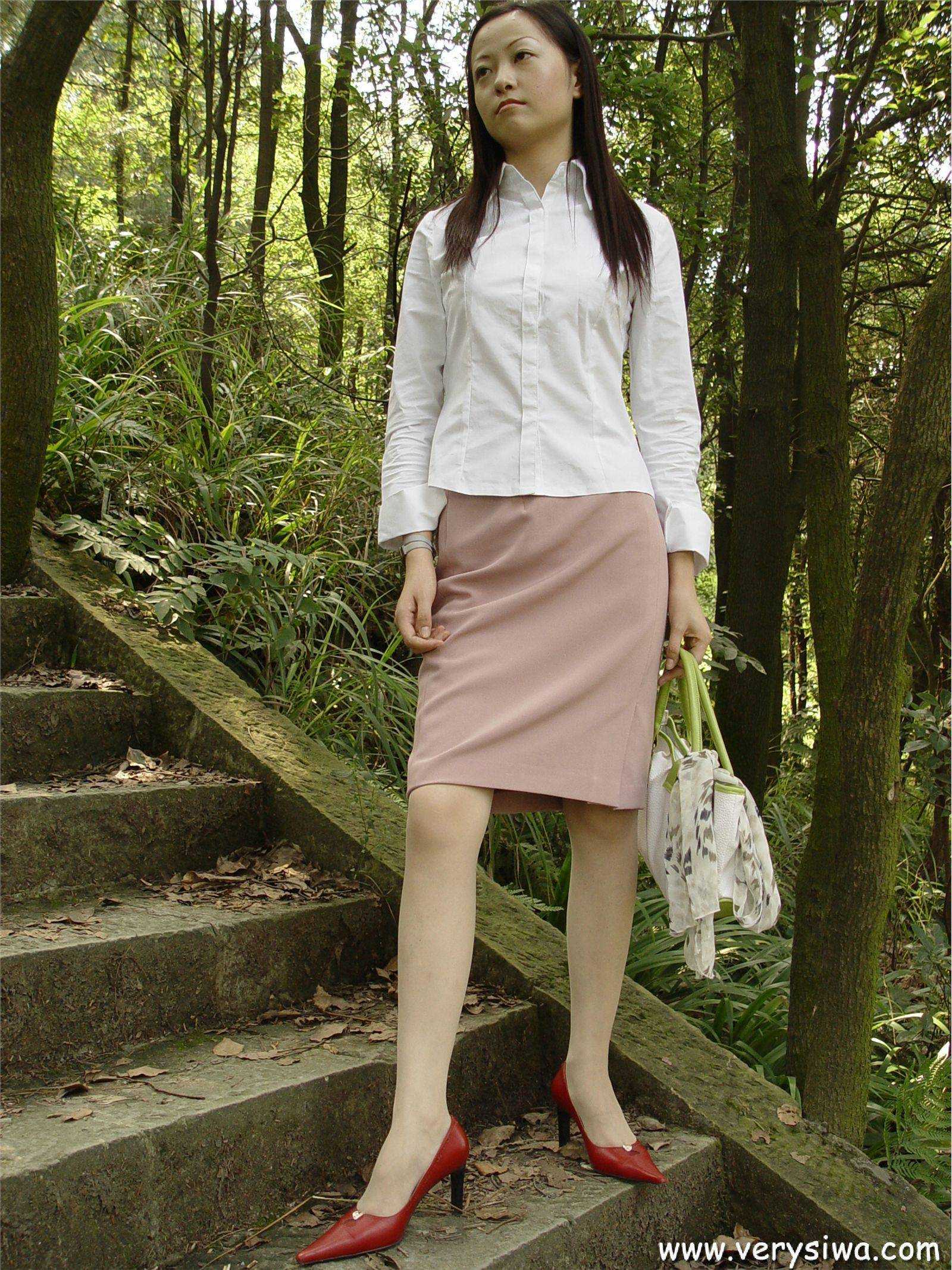 中高艺 P001 Canndy 国产丝袜性感美女图片