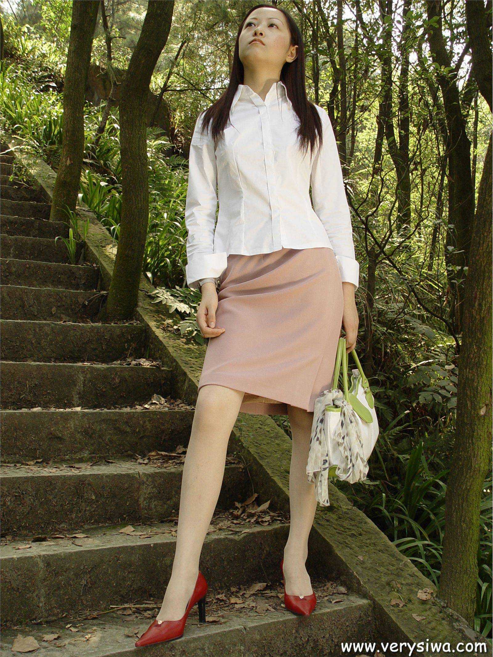 中高艺 P001 Canndy 国产丝袜性感美女图片