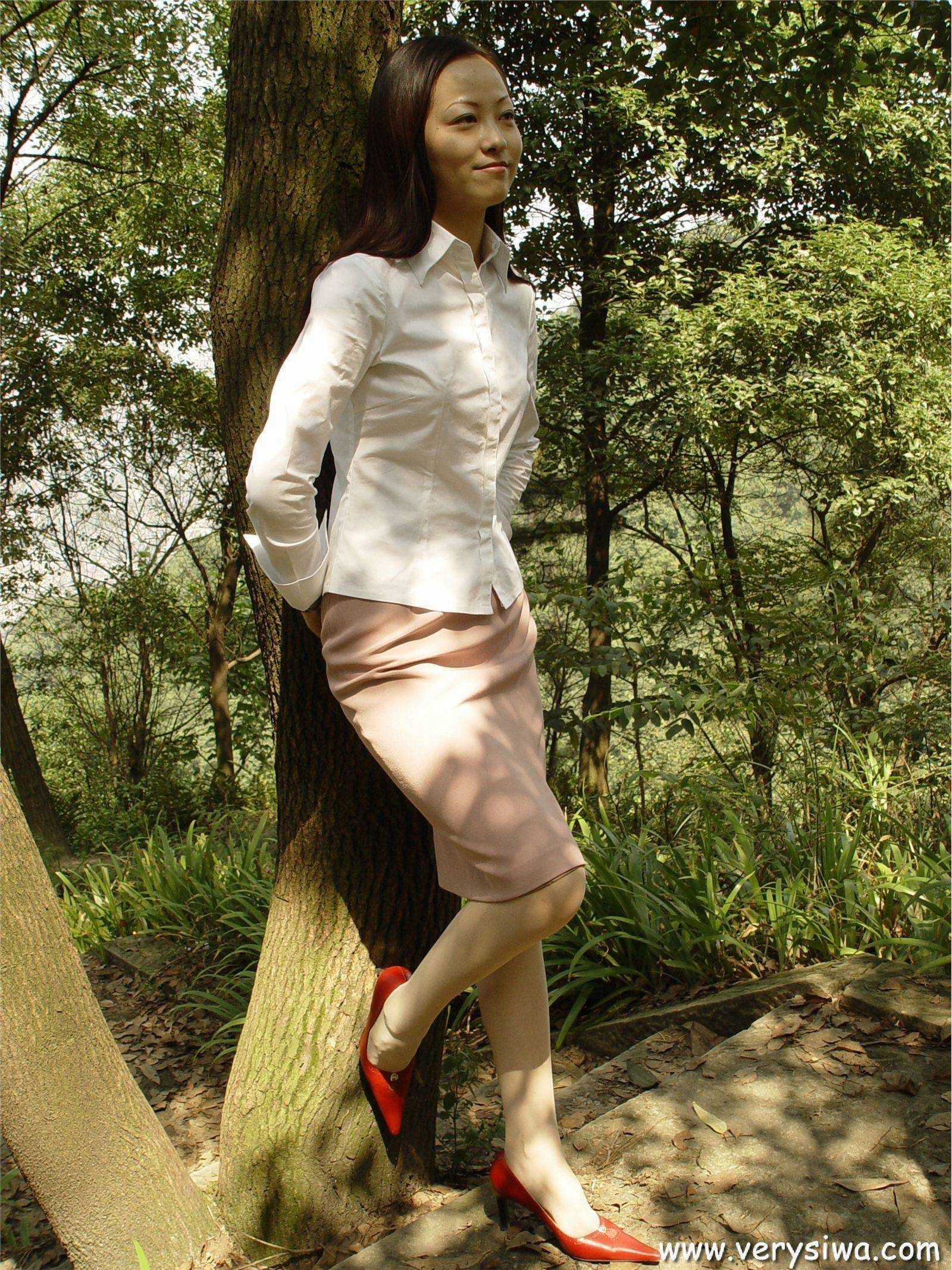 中高艺 P001 Canndy 国产丝袜性感美女图片