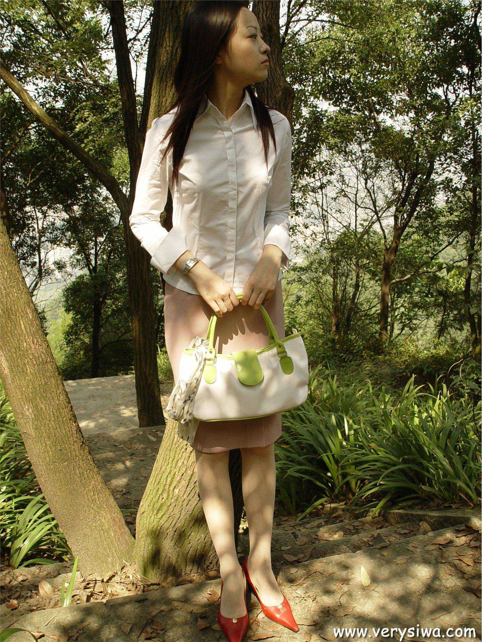 中高艺 P001 Canndy 国产丝袜性感美女图片