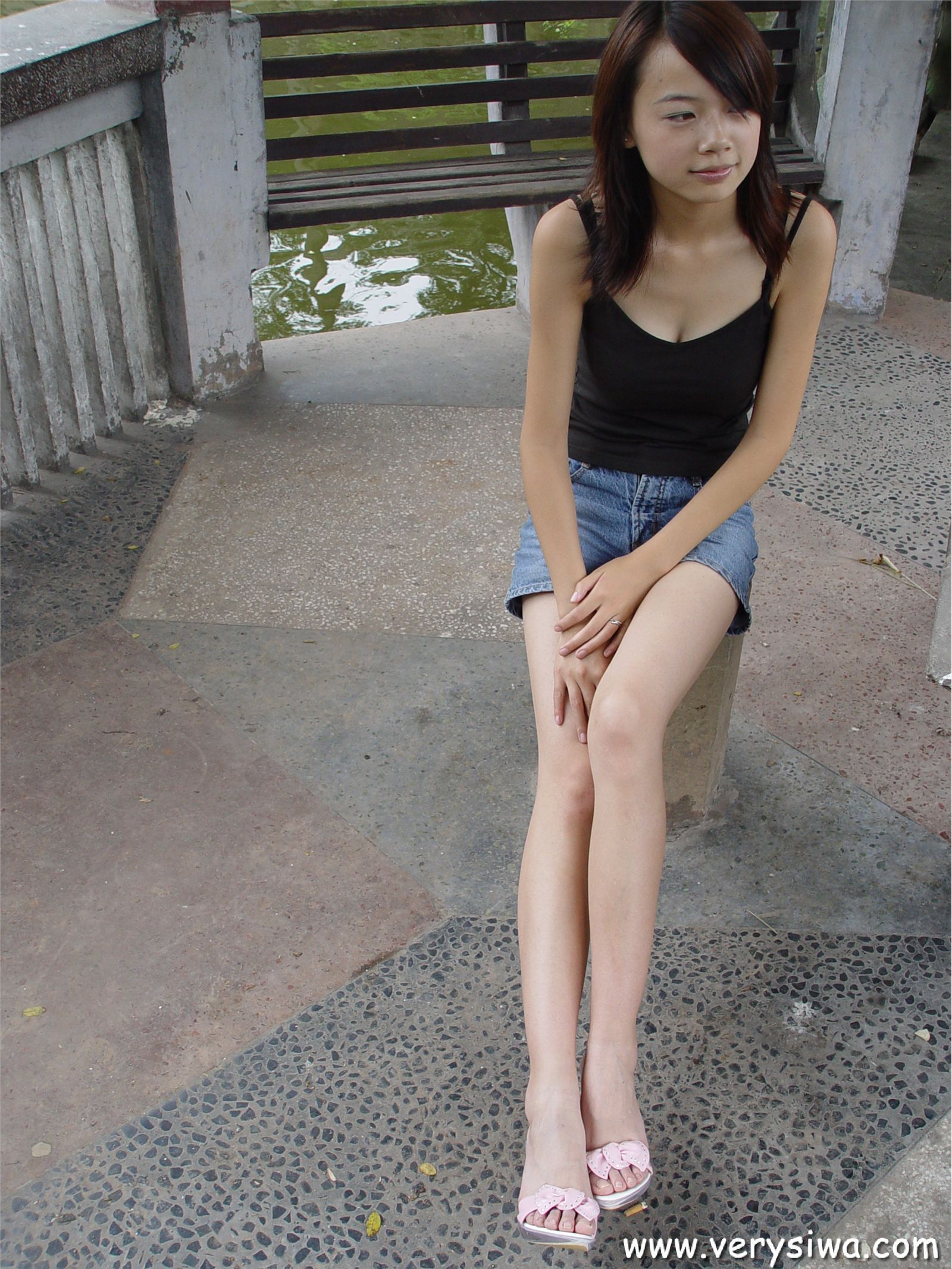 中高艺 P001 Canndy 国产丝袜性感美女图片