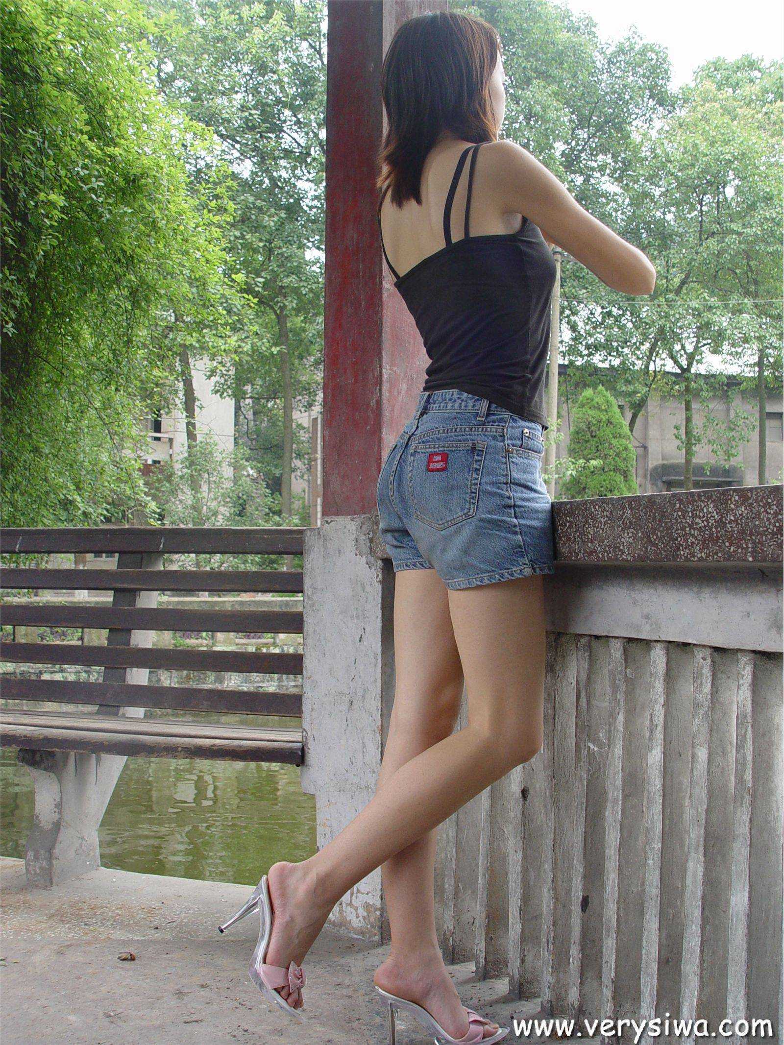 中高艺 P001 Canndy 国产丝袜性感美女图片