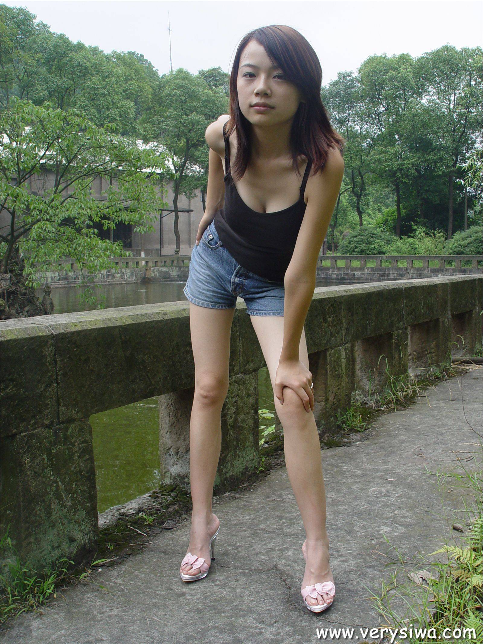 中高艺 P001 Canndy 国产丝袜性感美女图片