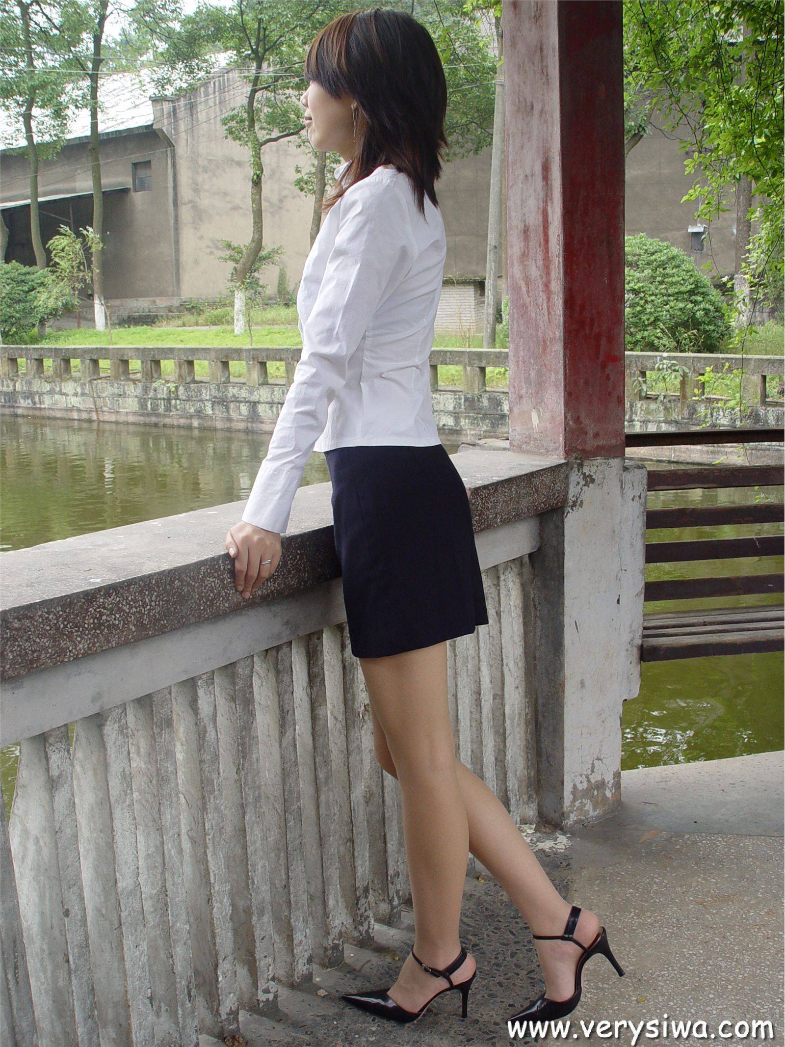 中高艺 P001 Canndy 国产丝袜性感美女图片