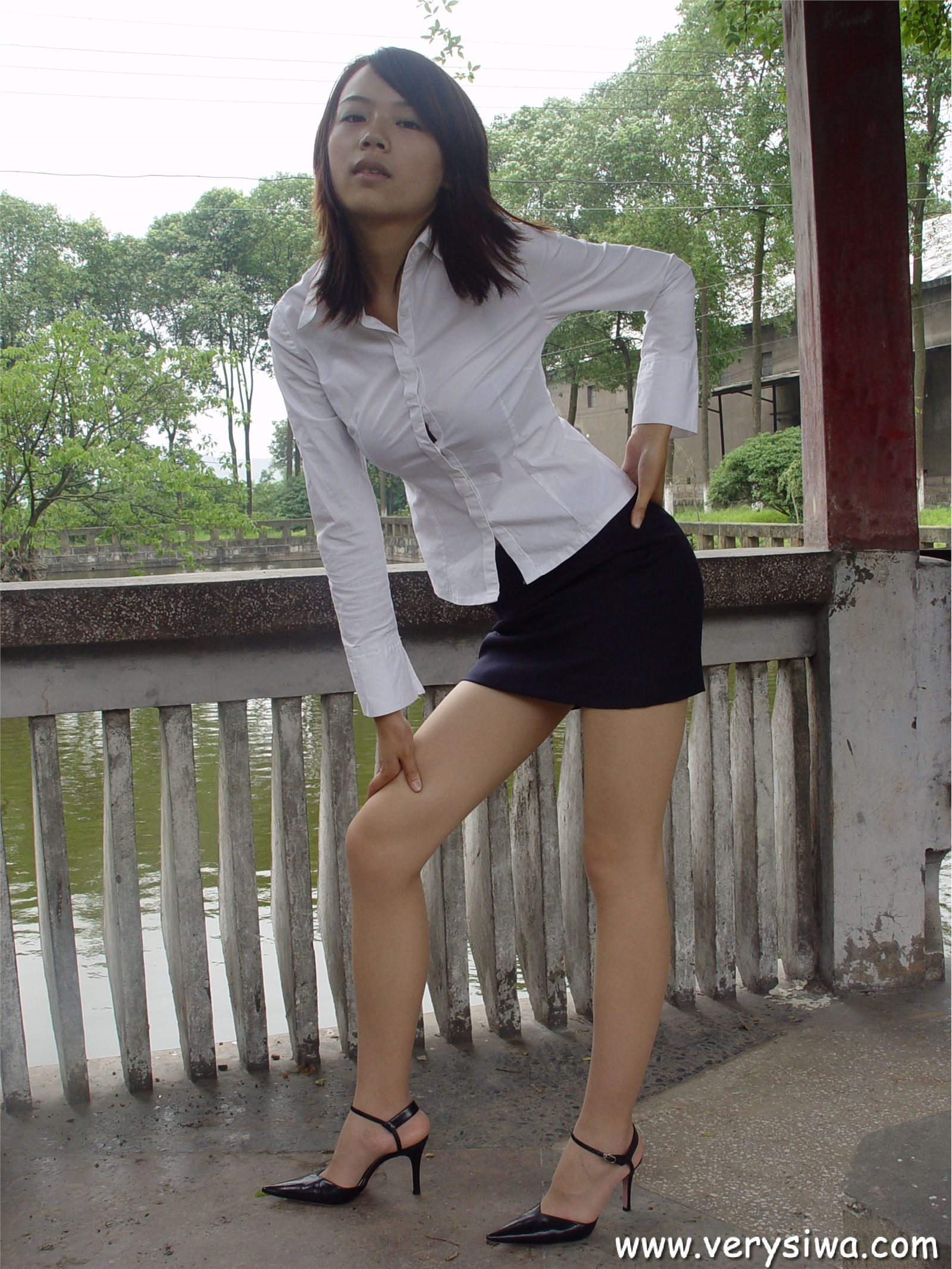 中高艺 P001 Canndy 国产丝袜性感美女图片