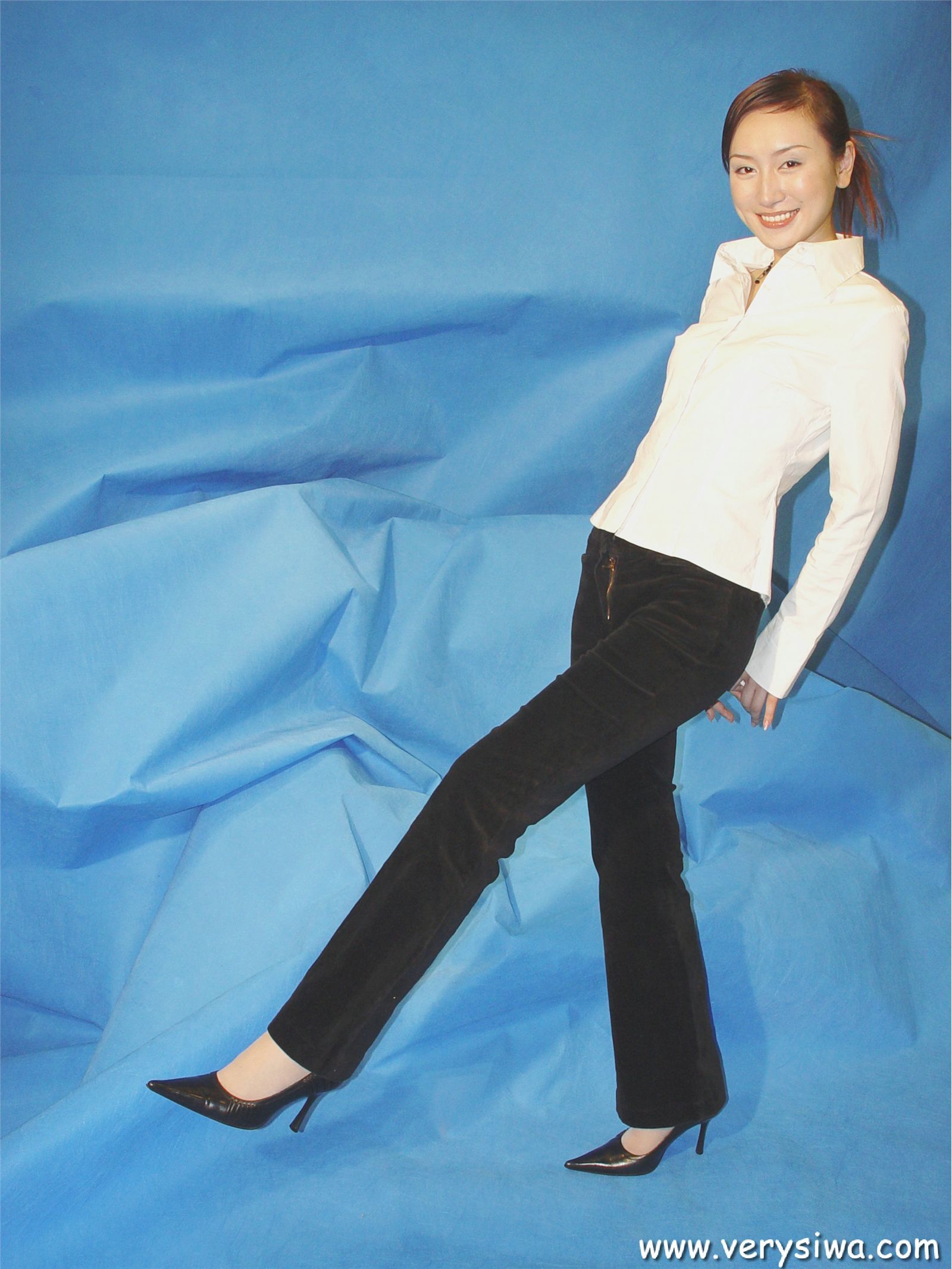 [中高艺]P002(薇薇+Canndy+Vivia 国内性感美女丝袜