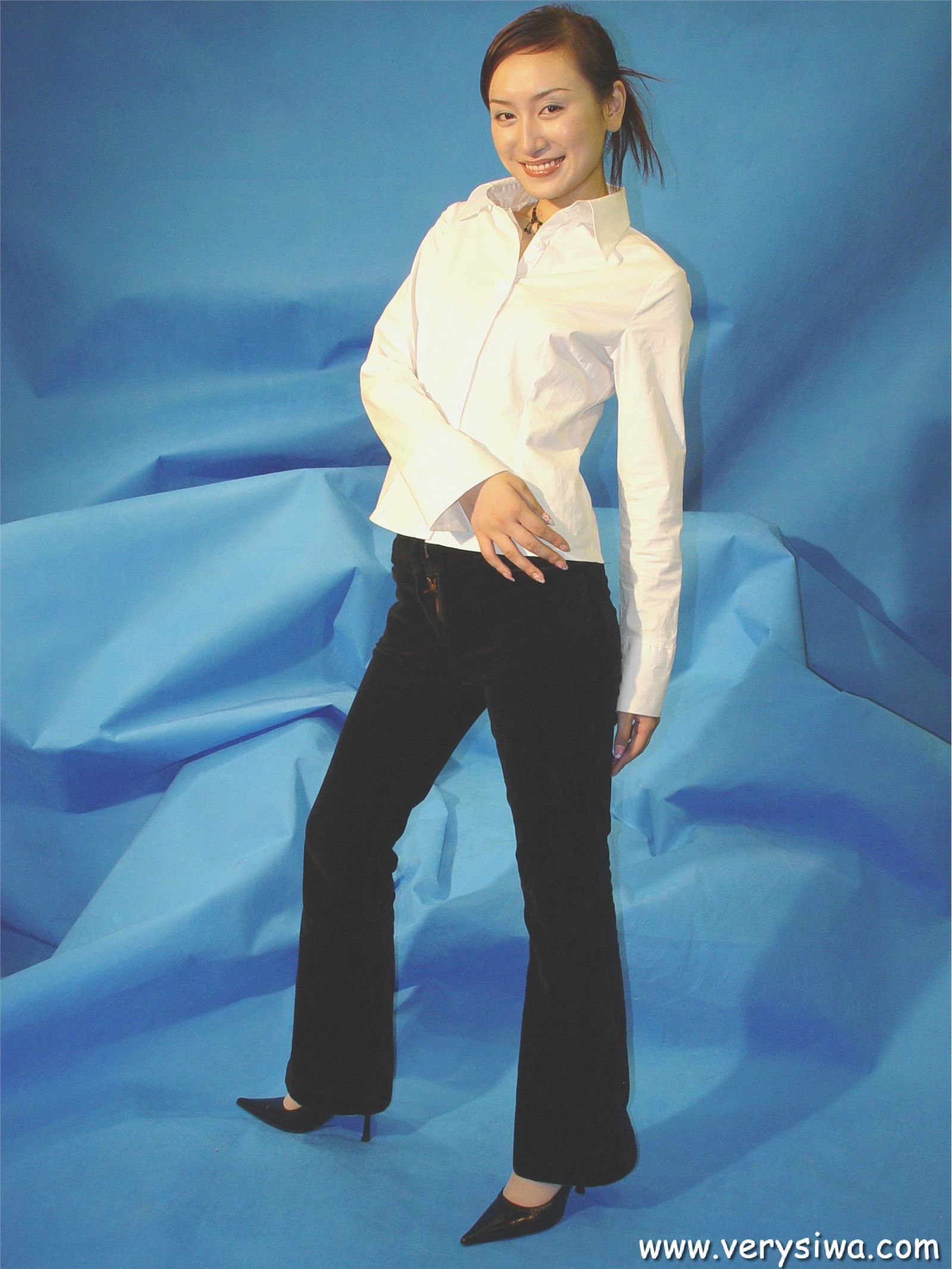 [中高艺]P002(薇薇+Canndy+Vivia 国内性感美女丝袜