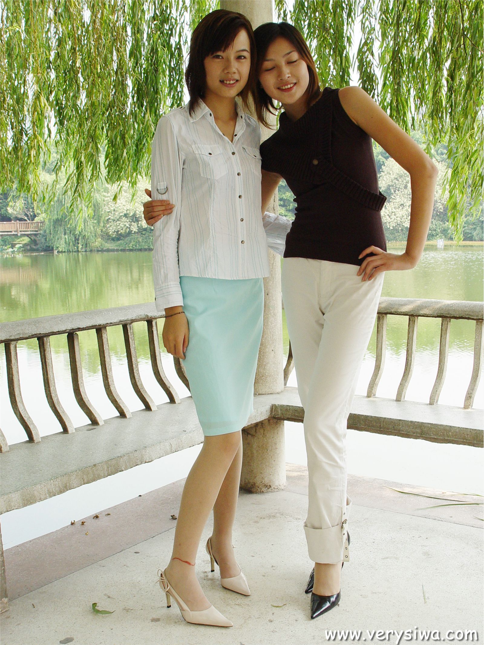 [中高艺]P002(薇薇+Canndy+Vivia 国内性感美女丝袜