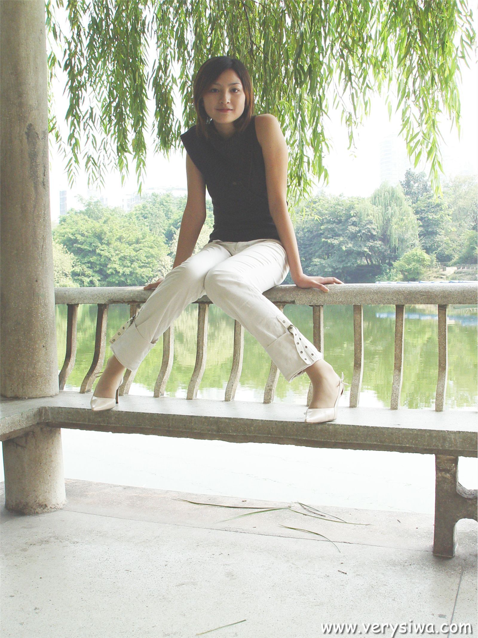 [中高艺]P002(薇薇+Canndy+Vivia 国内性感美女丝袜