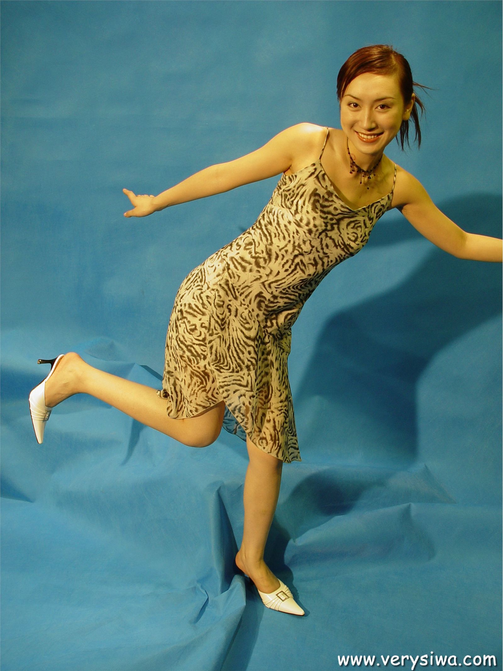 [中高艺]P003(Canndy+Vivian) 国产丝袜性感美女图片