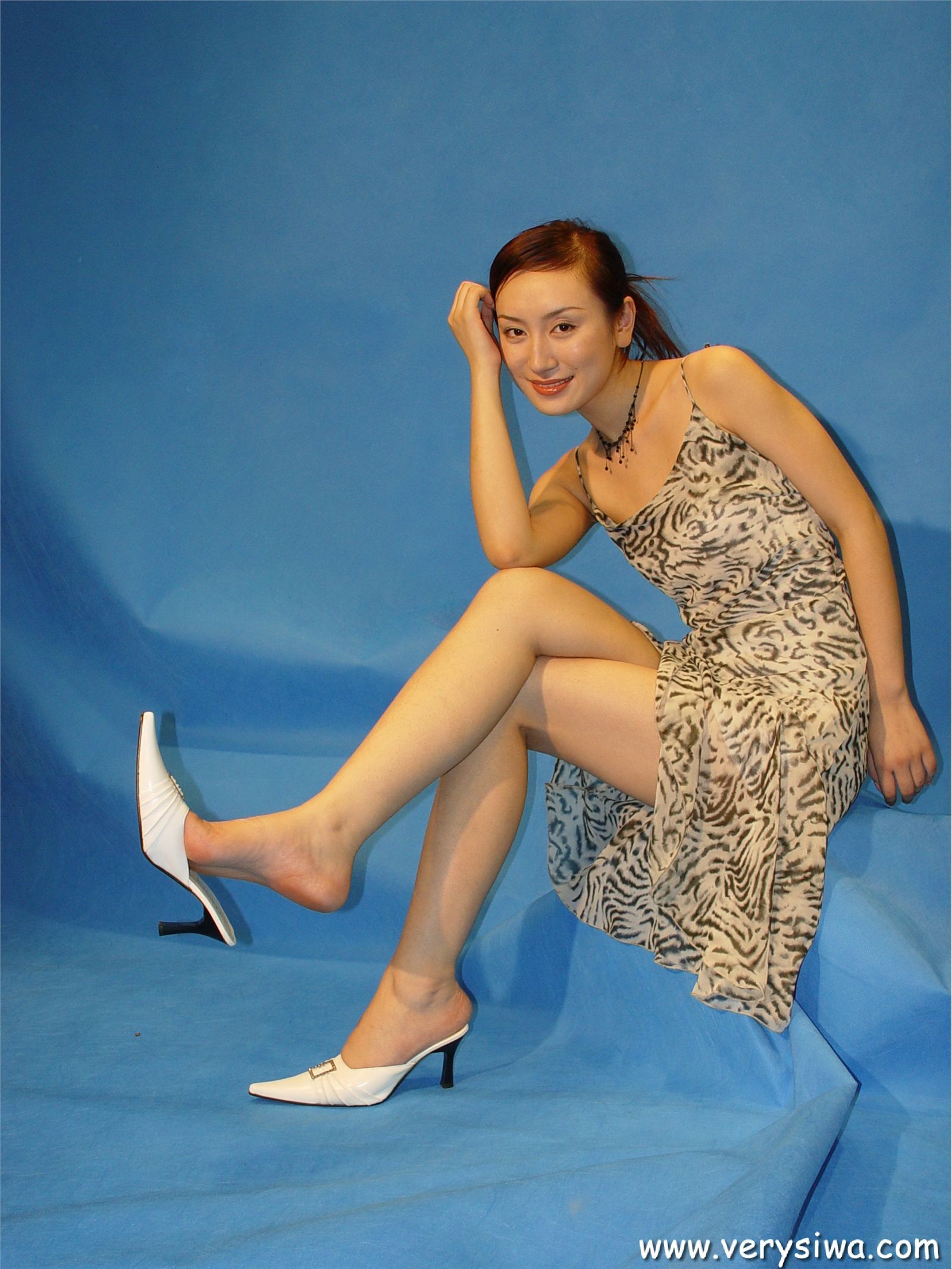 [中高艺]P003(Canndy+Vivian) 国产丝袜性感美女图片