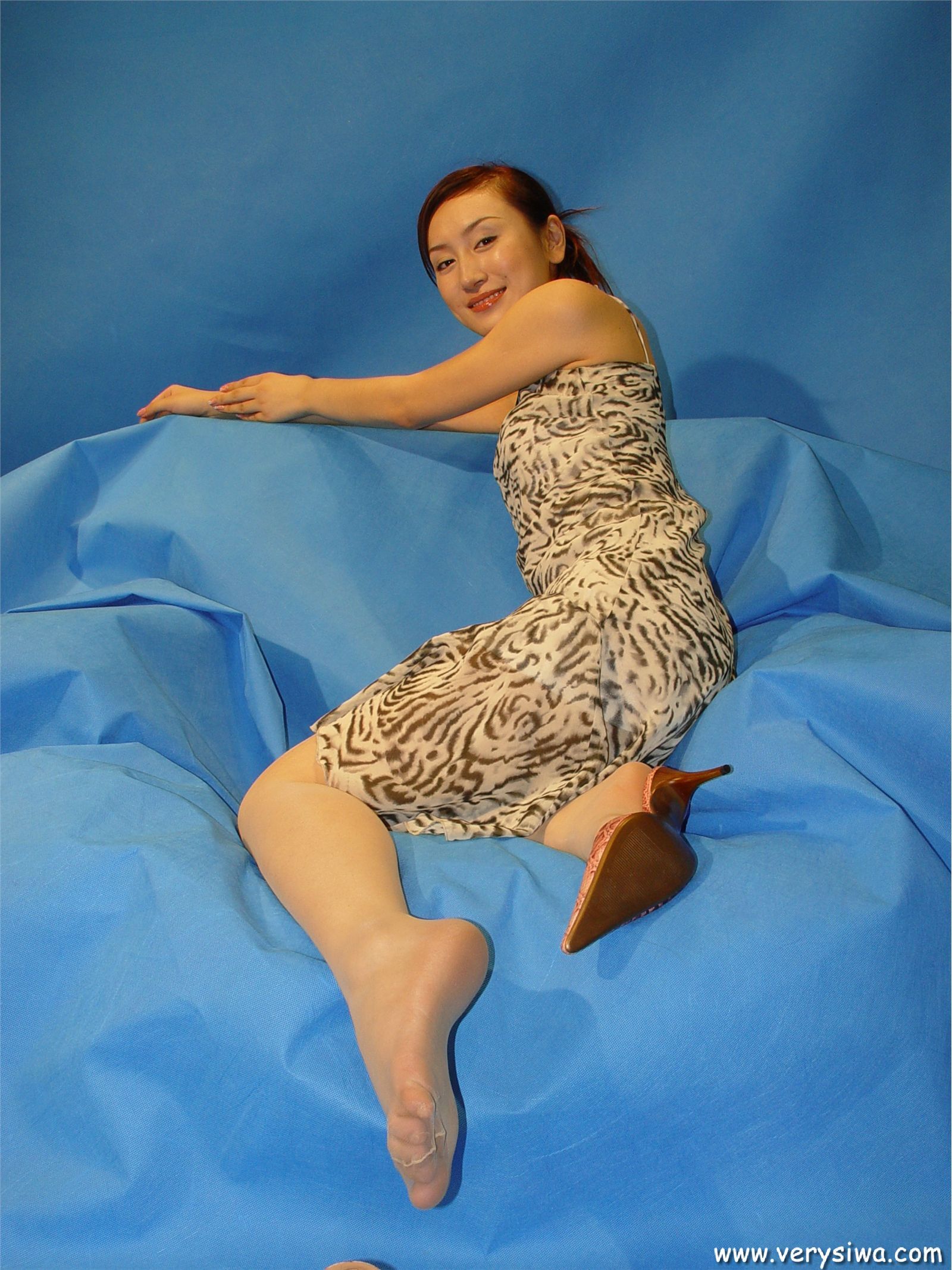 [中高艺]P003(Canndy+Vivian) 国产丝袜性感美女图片