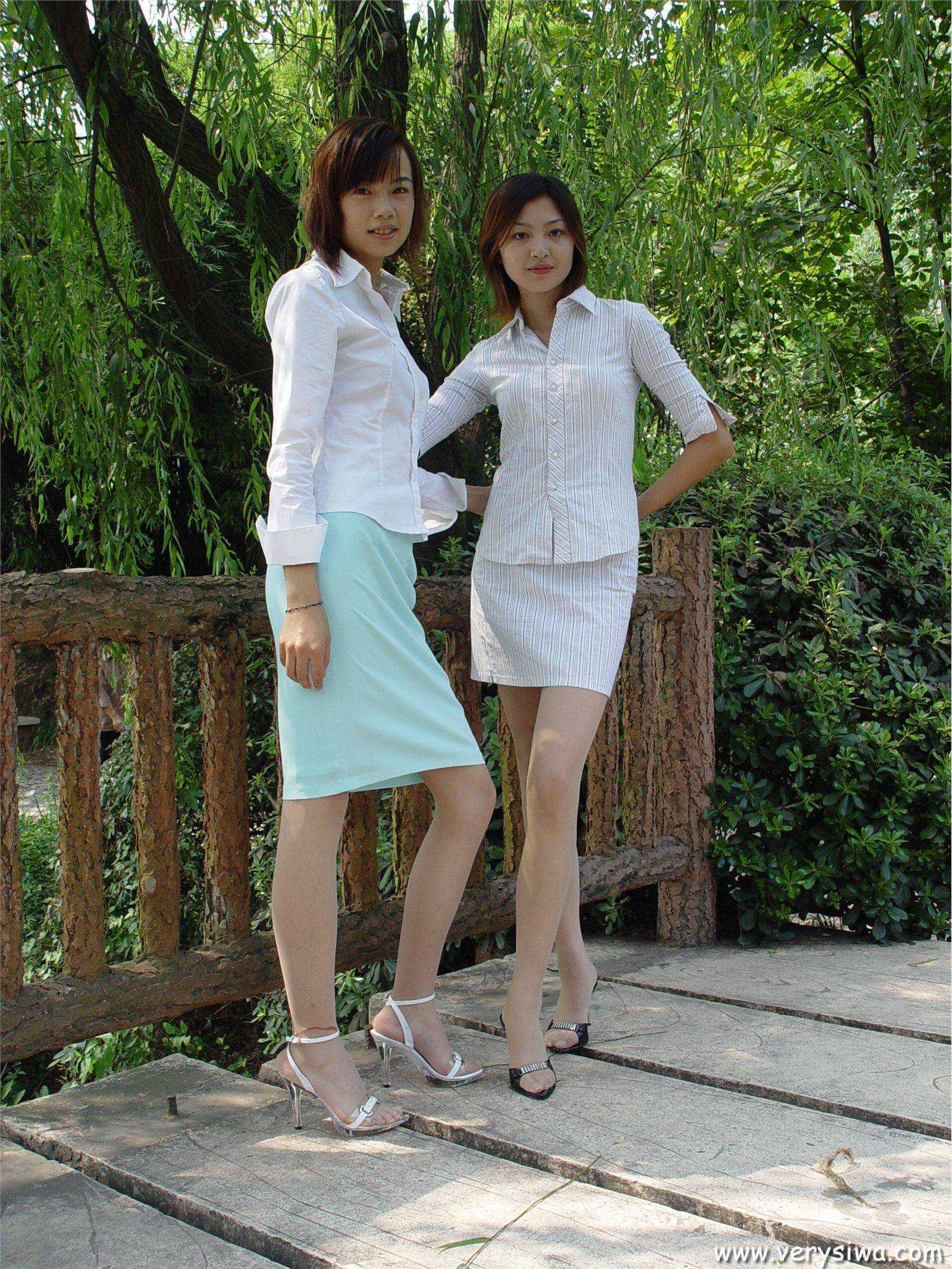 [中高艺]P003(Canndy+Vivian) 国产丝袜性感美女图片