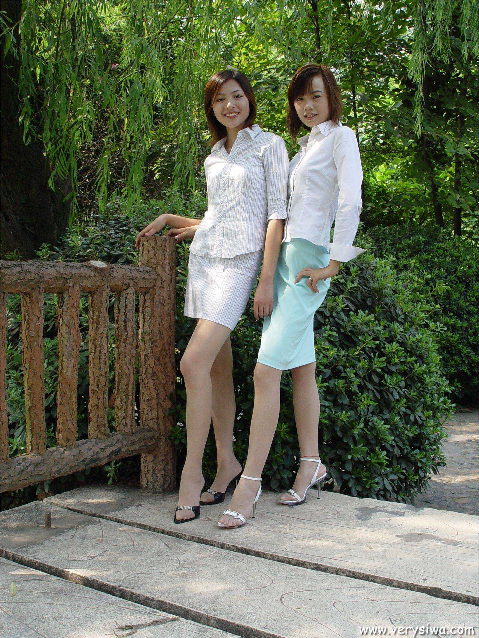 [中高艺]P003(Canndy+Vivian) 国产丝袜性感美女图片