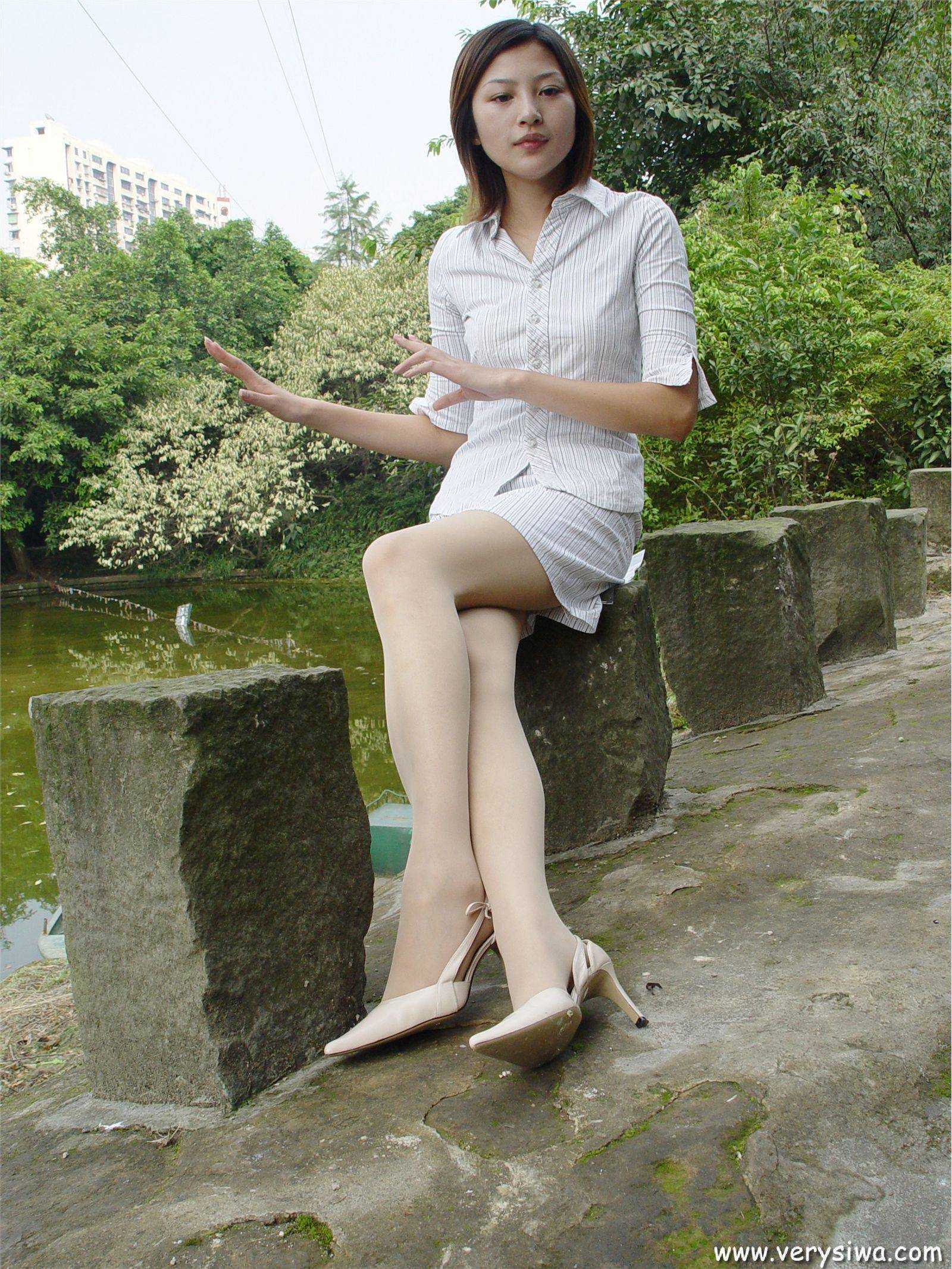 [中高艺]P003(Canndy+Vivian) 国产丝袜性感美女图片