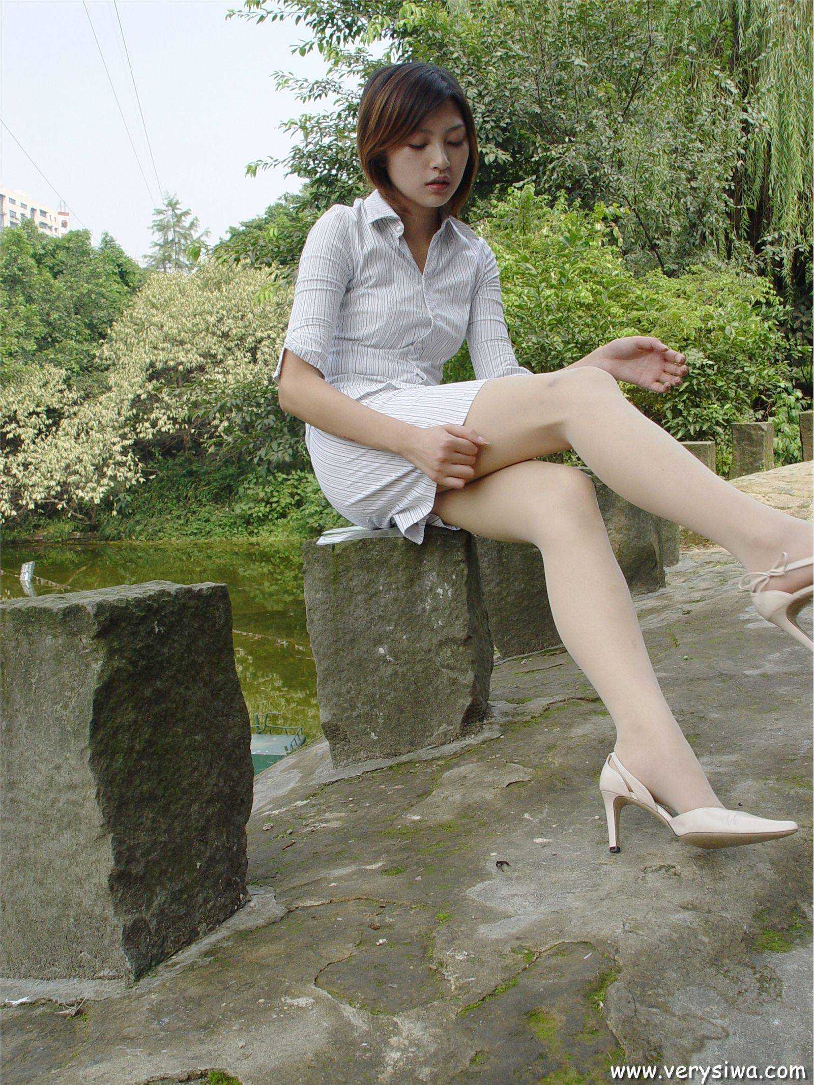 [中高艺]P003(Canndy+Vivian) 国产丝袜性感美女图片