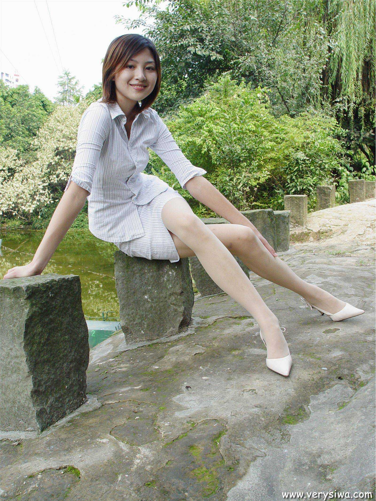 [中高艺]P003(Canndy+Vivian) 国产丝袜性感美女图片