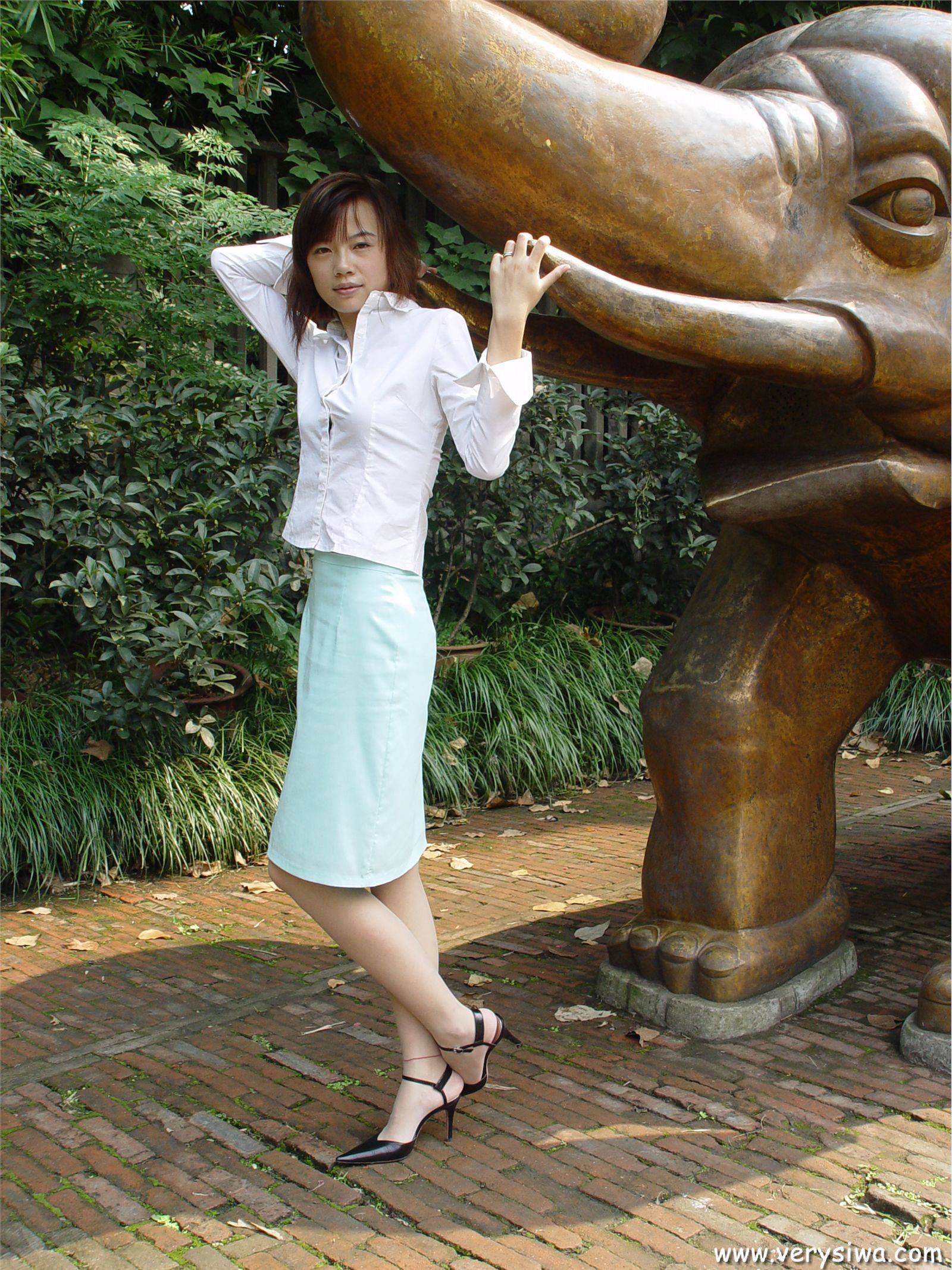 [中高艺]P003(Canndy+Vivian) 国产丝袜性感美女图片