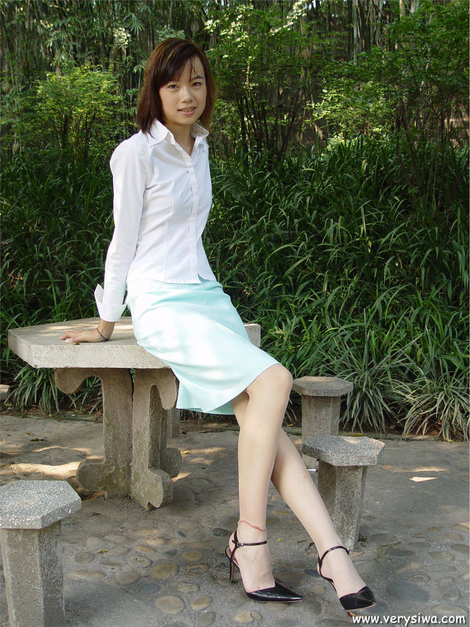 [中高艺]P003(Canndy+Vivian) 国产丝袜性感美女图片