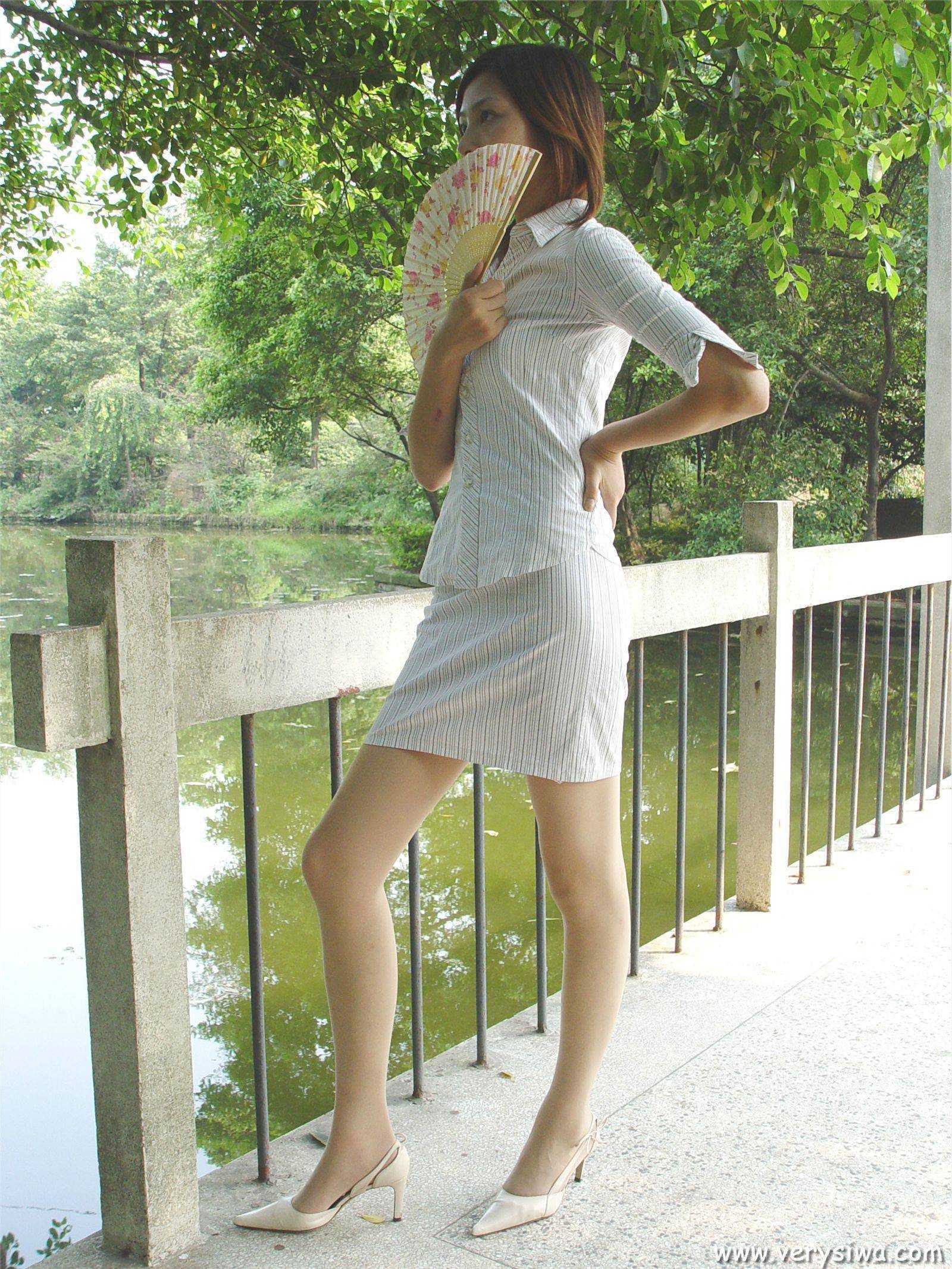 [中高艺]P003(Canndy+Vivian) 国产丝袜性感美女图片