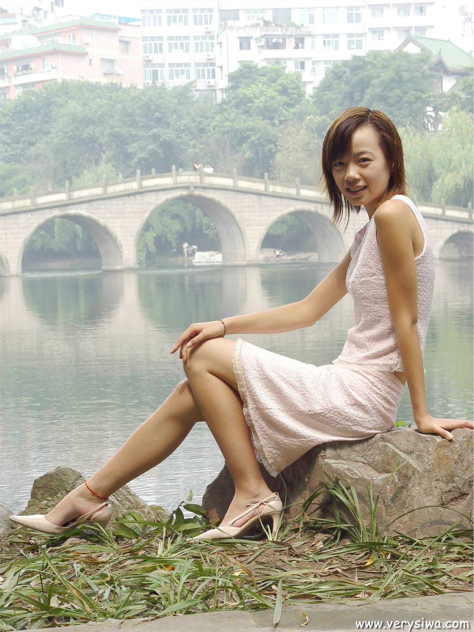 [中高艺]P004(Canndy+Vivian) 丝袜图片大全