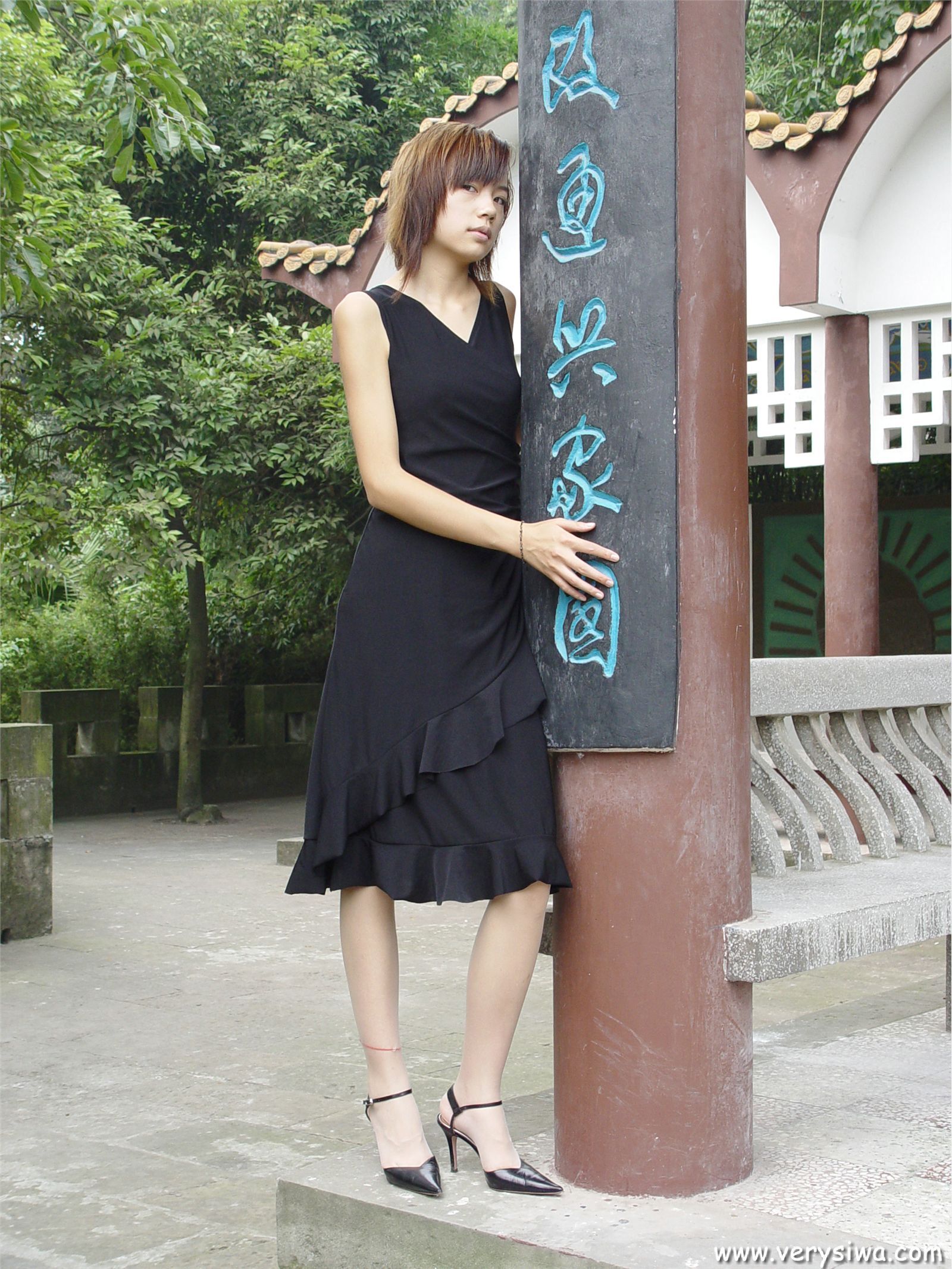 [中高艺]P004(Canndy+Vivian) 丝袜图片大全