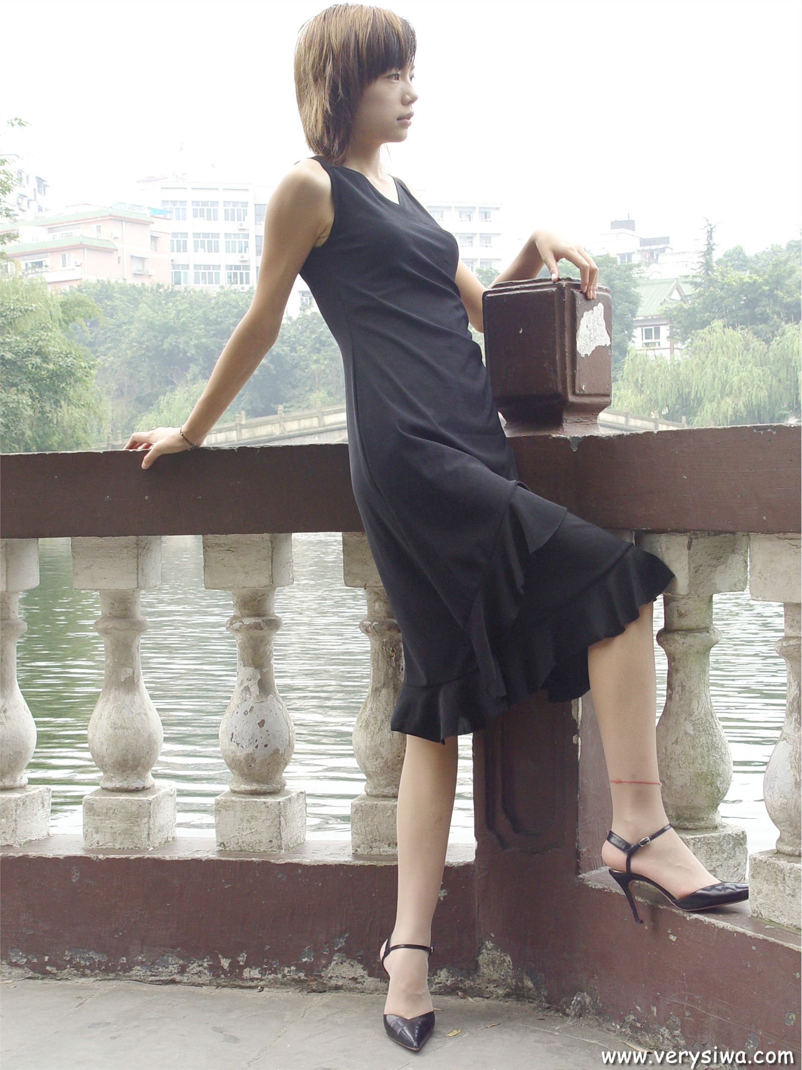 [中高艺]P004(Canndy+Vivian) 丝袜图片大全