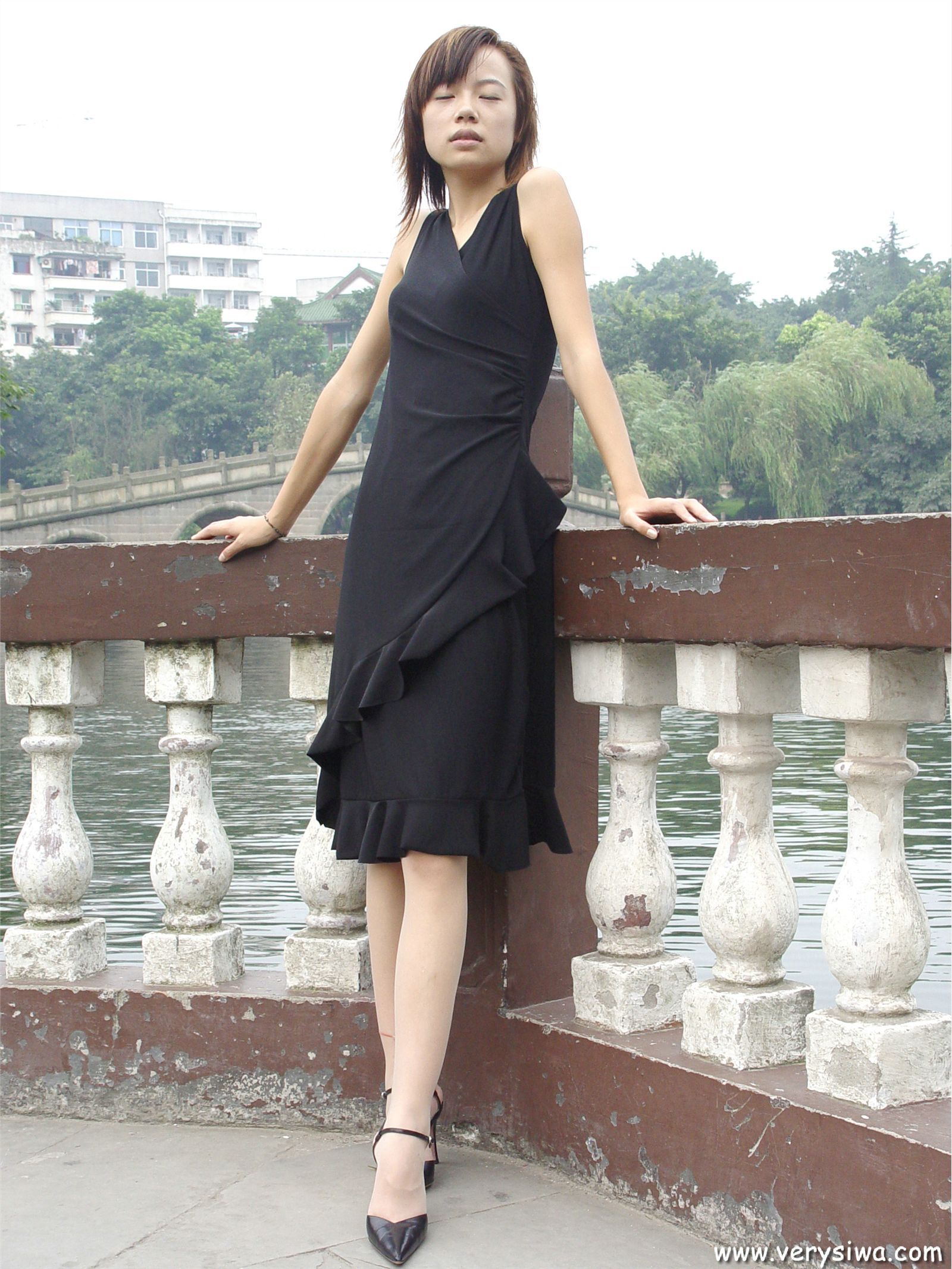 [中高艺]P004(Canndy+Vivian) 丝袜图片大全