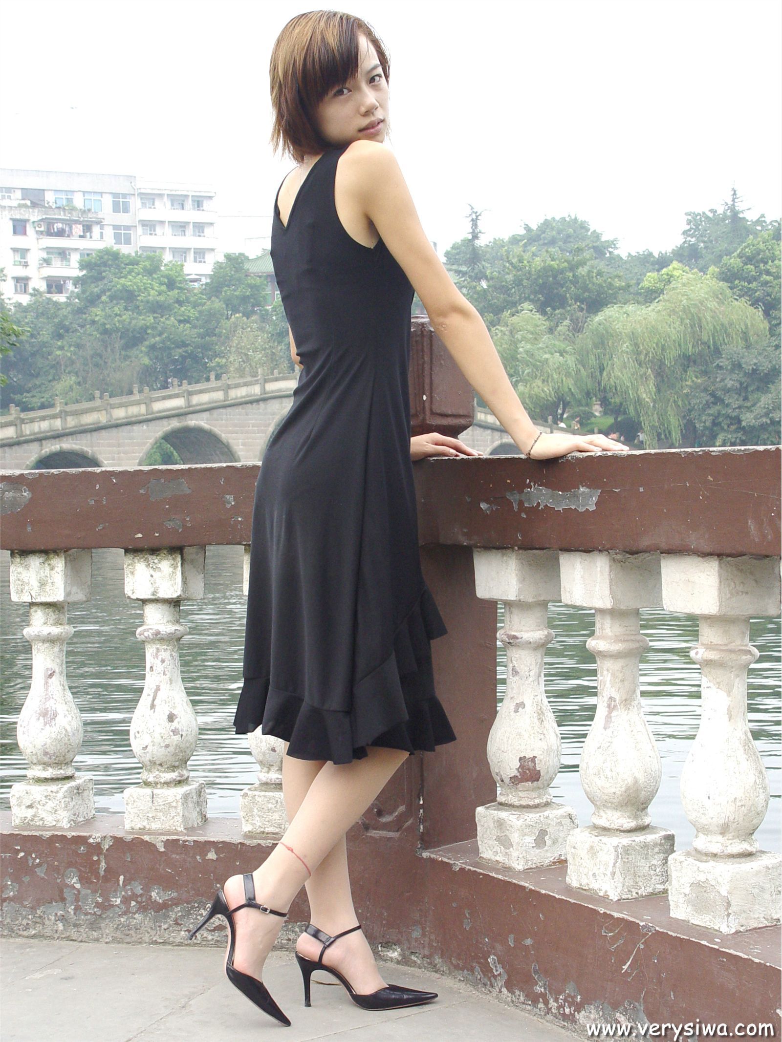 [中高艺]P004(Canndy+Vivian) 丝袜图片大全