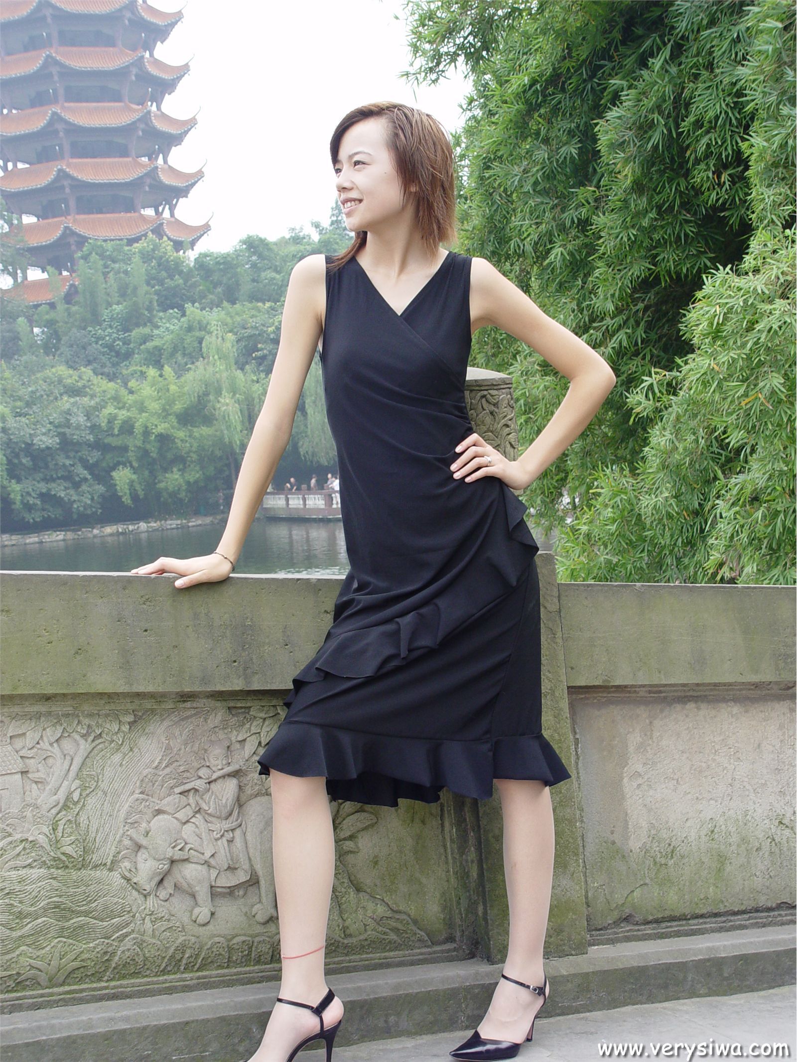 [中高艺]P004(Canndy+Vivian) 丝袜图片大全