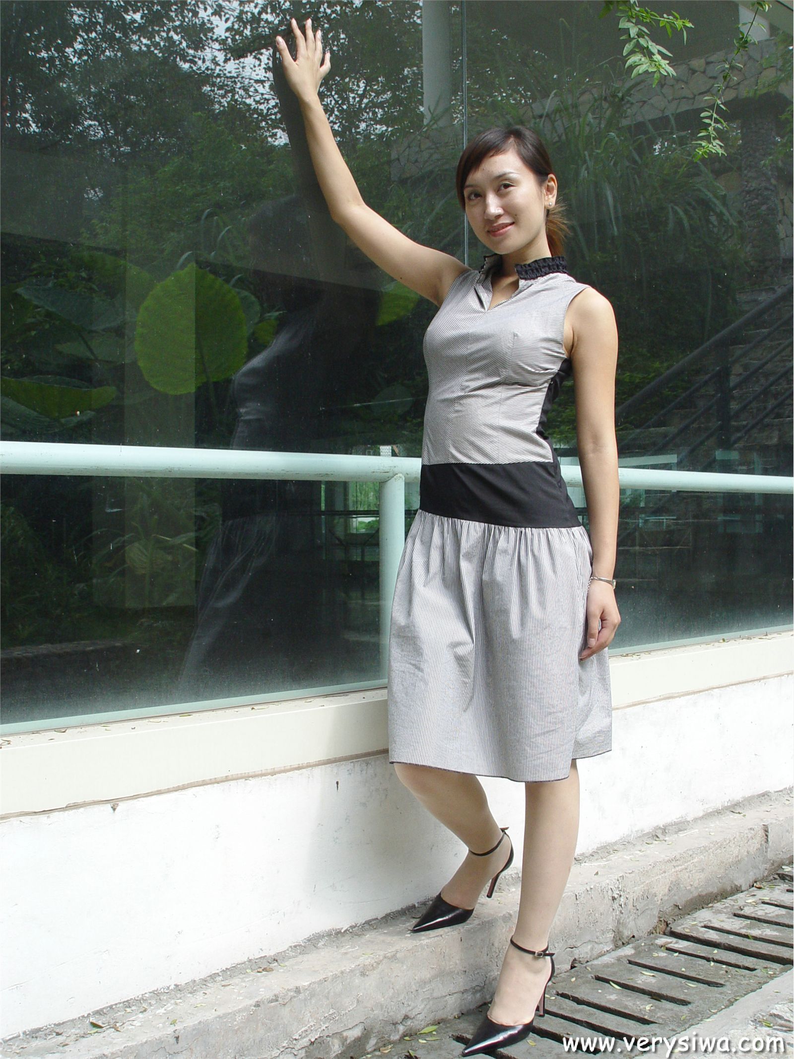 [中高艺]P005(薇薇) 性感丝袜美女图片打包下载