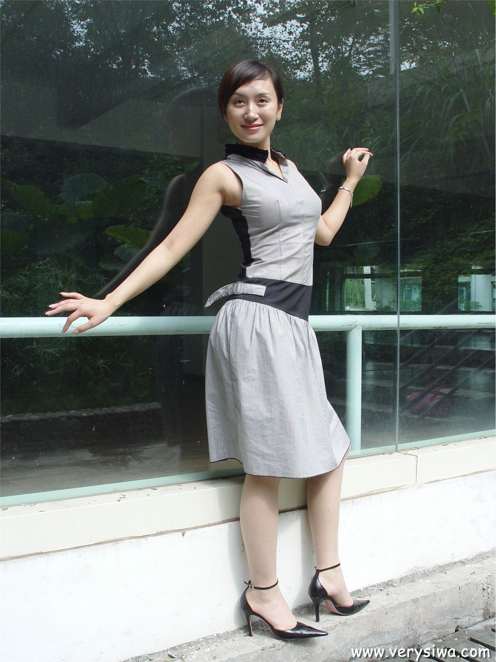 [中高艺]P005(薇薇) 性感丝袜美女图片打包下载